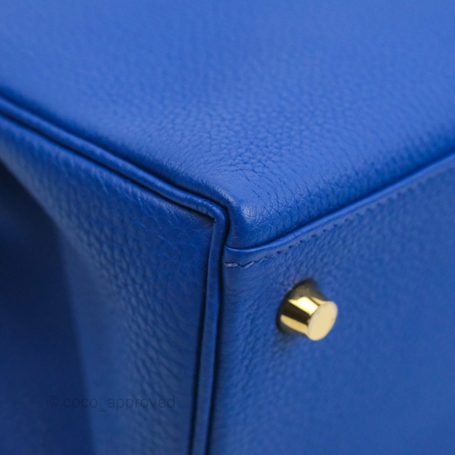Hermès Kelly Retourne 28 Bleu Royal Togo Gold Hardware