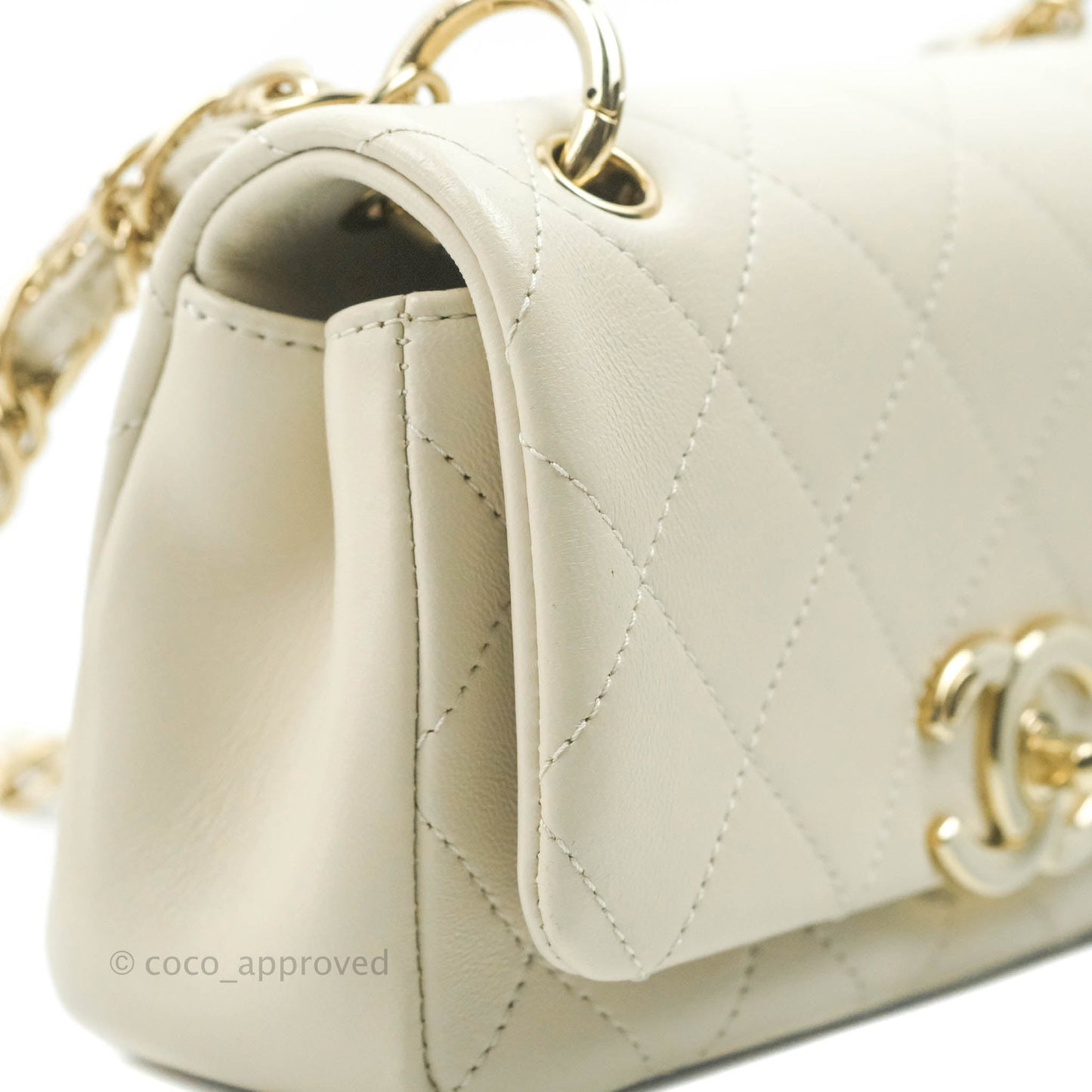 Chanel Flat Quilted Flap Bag Lambskin & Gold-Tone Ivory