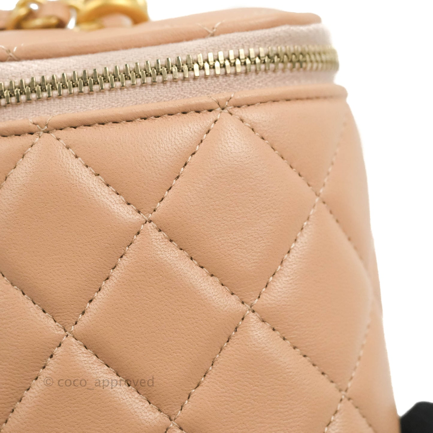 Chanel Vanity With Chain Beige Lambskin Aged Gold Hardware