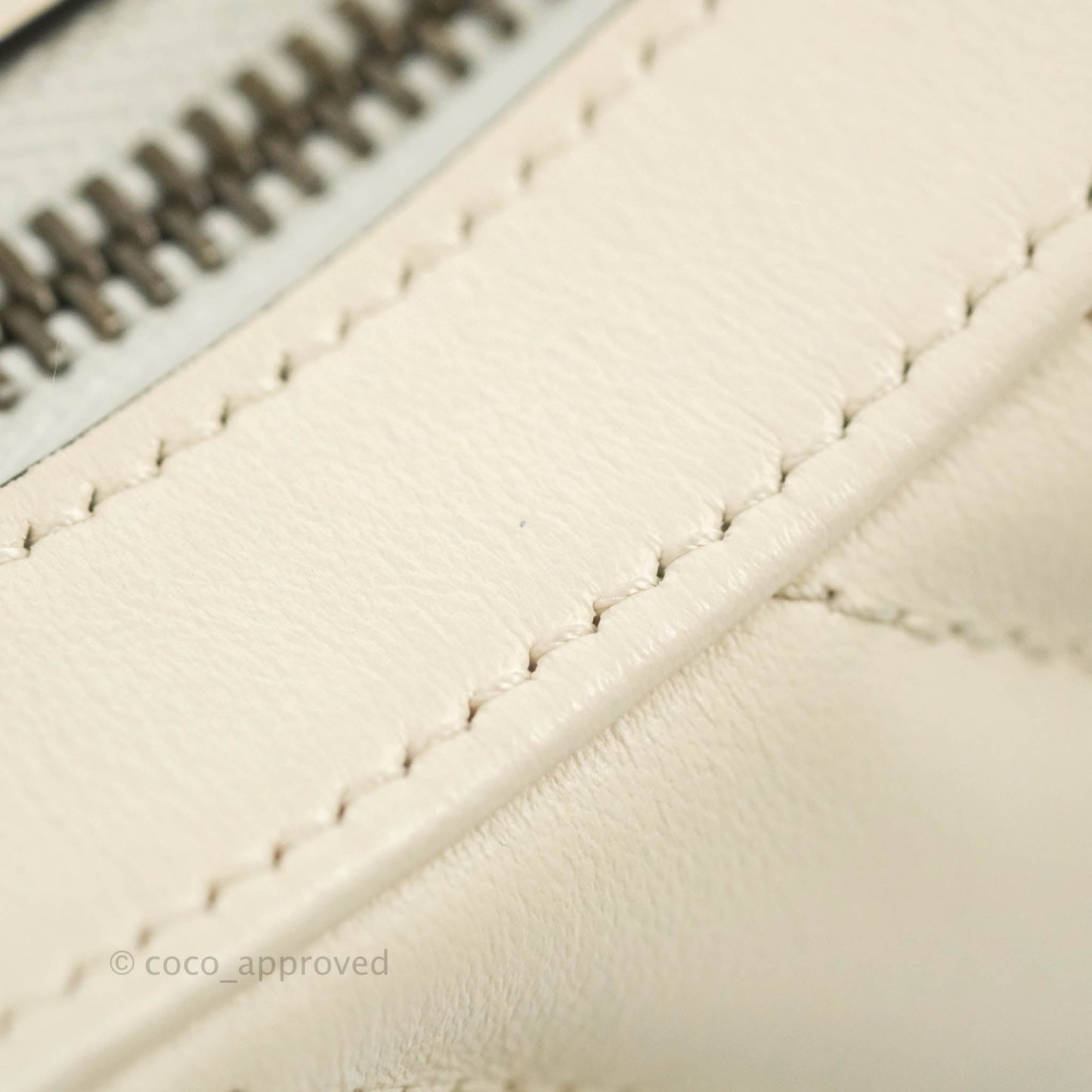 Gucci GG Marmont Half Moon-shaped Mini Bag White