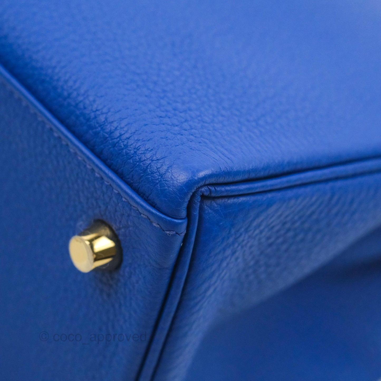 Hermès Kelly Retourne 28 Bleu Royal Togo Gold Hardware