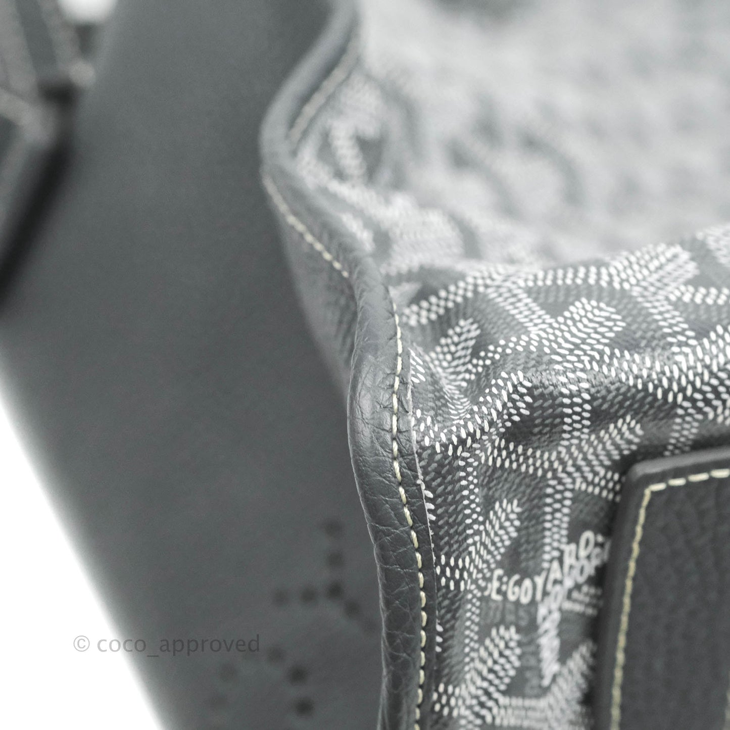 Goyard Goyardine Grey Sac Hardy PM
