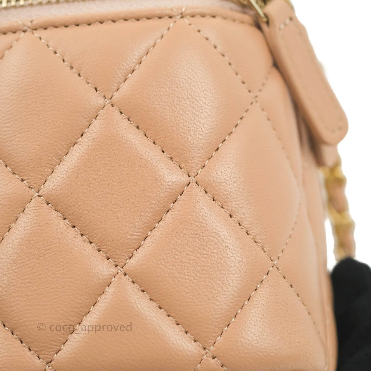 Chanel Vanity With Chain Beige Lambskin Aged Gold Hardware