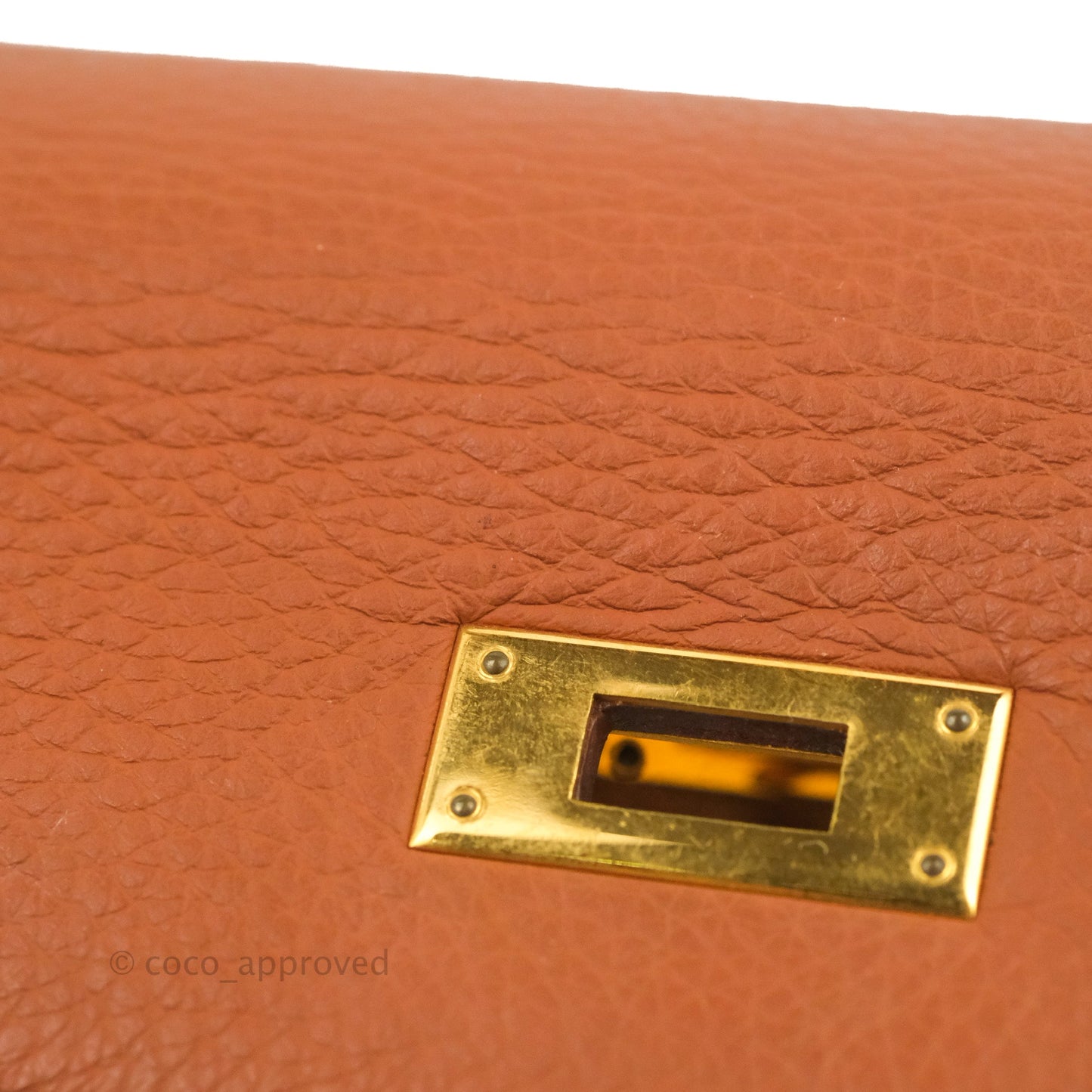 Hermès Kelly 32 Retourne Gold Clemence Gold Hardware