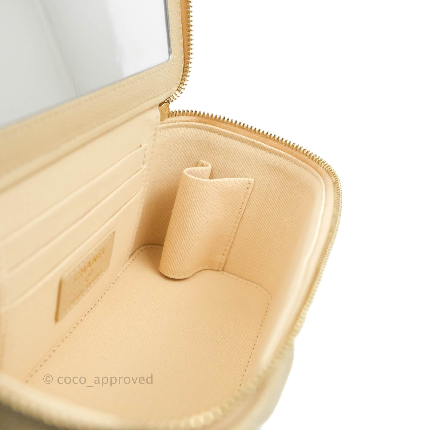 Chanel Vanity with CC Chain Light Beige Caviar Gold Hardware