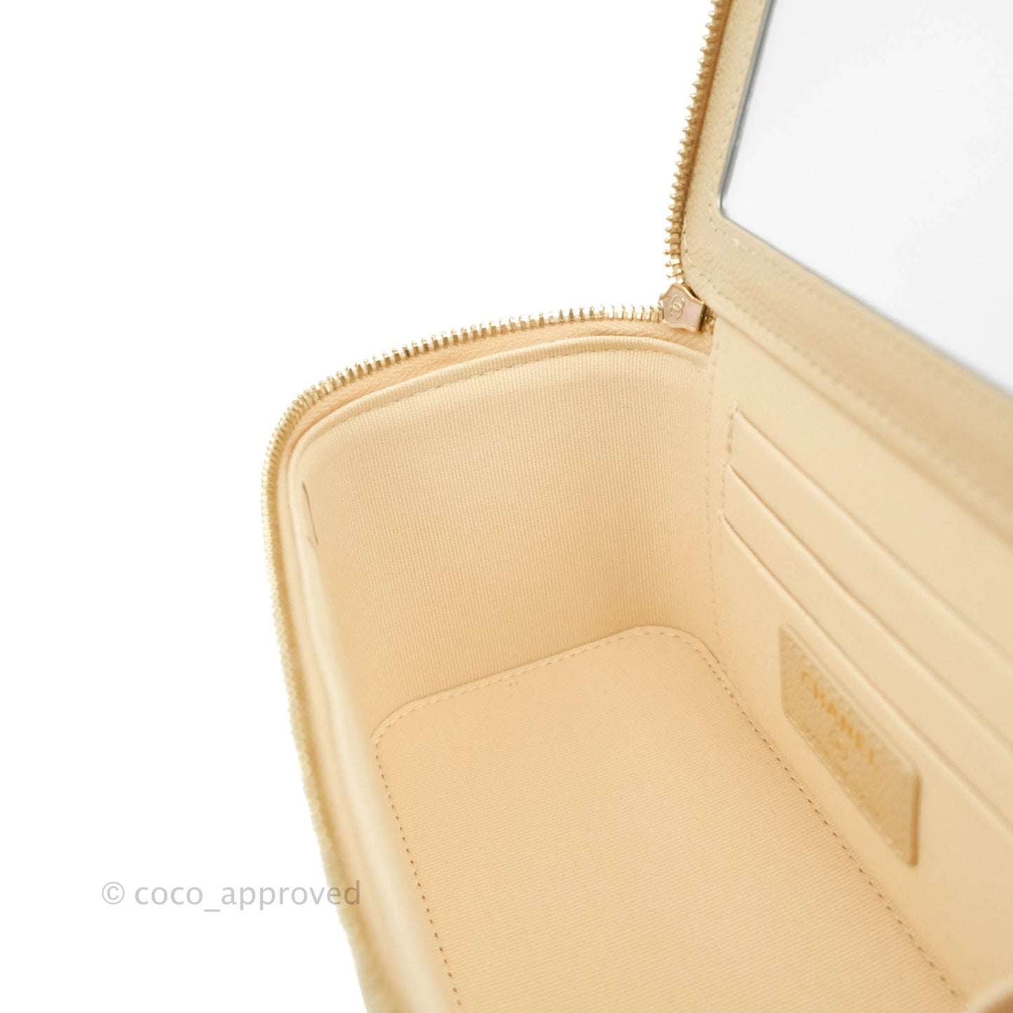 Chanel Vanity with CC Chain Light Beige Caviar Gold Hardware