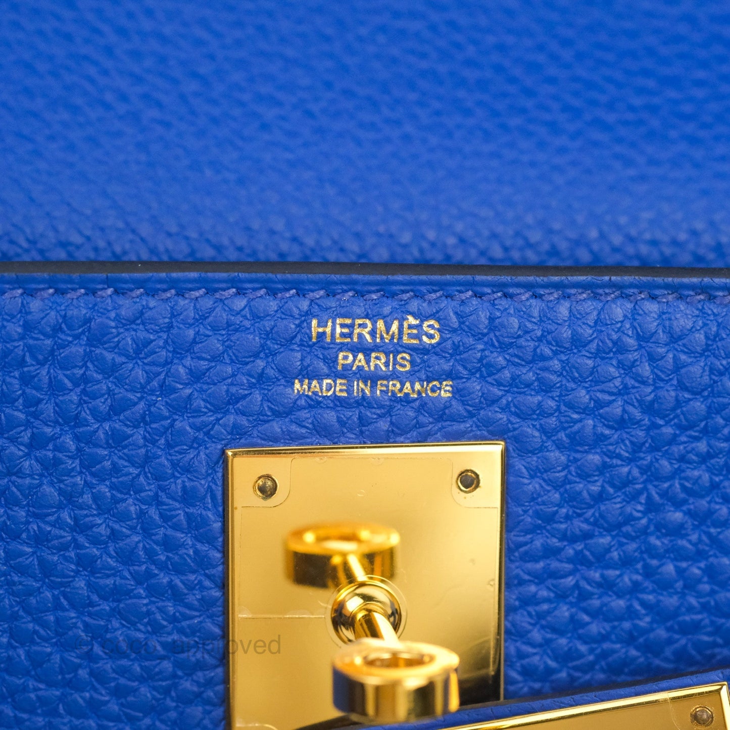 Hermès Kelly Retourne 28 Bleu Royal Togo Gold Hardware