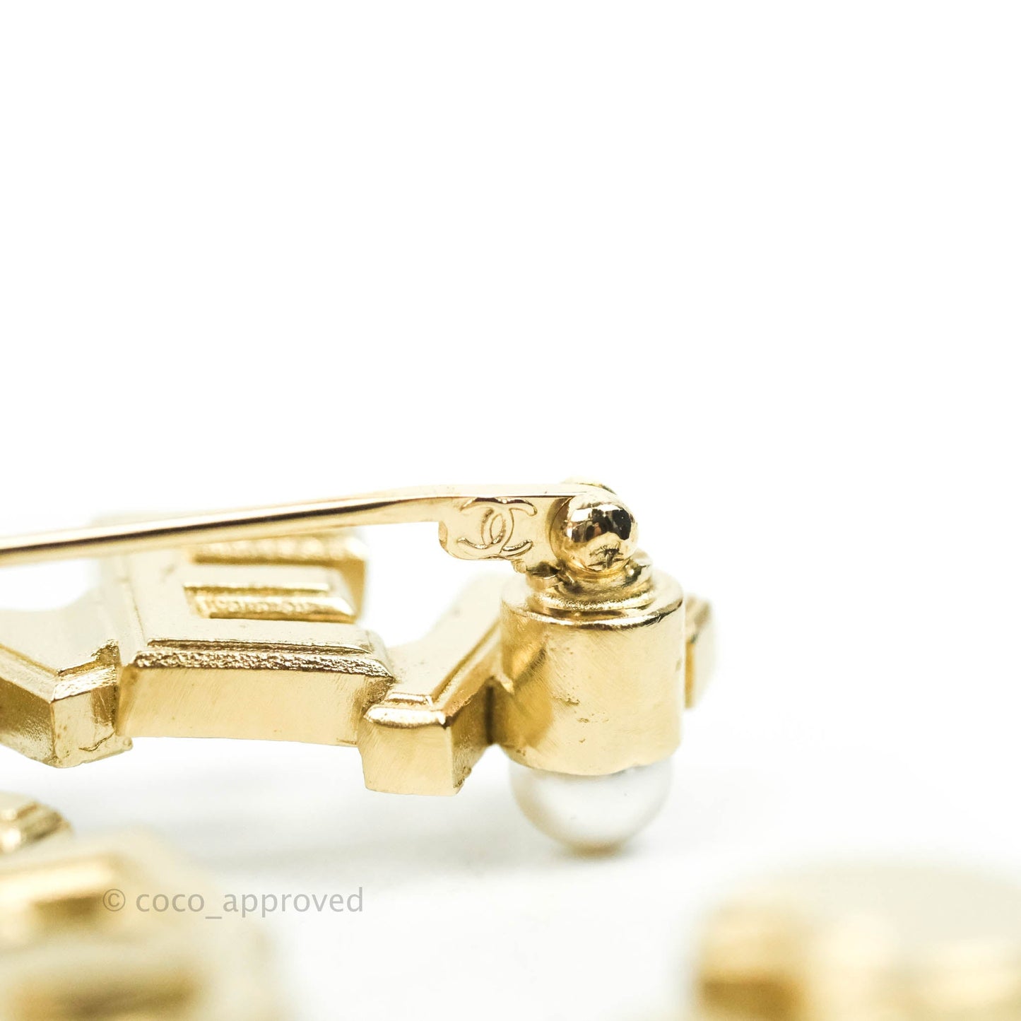 Chanel CC Crystal Pearl Brooch Gold Tone 20B