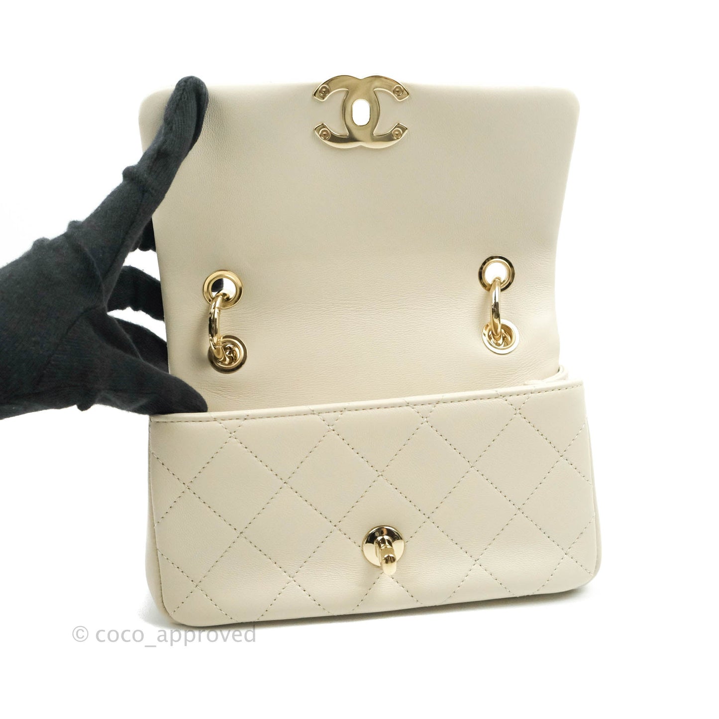 Chanel Flat Quilted Flap Bag Lambskin & Gold-Tone Ivory
