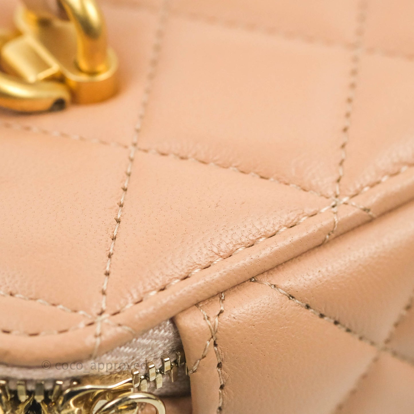 Chanel Vanity With Chain Beige Lambskin Aged Gold Hardware