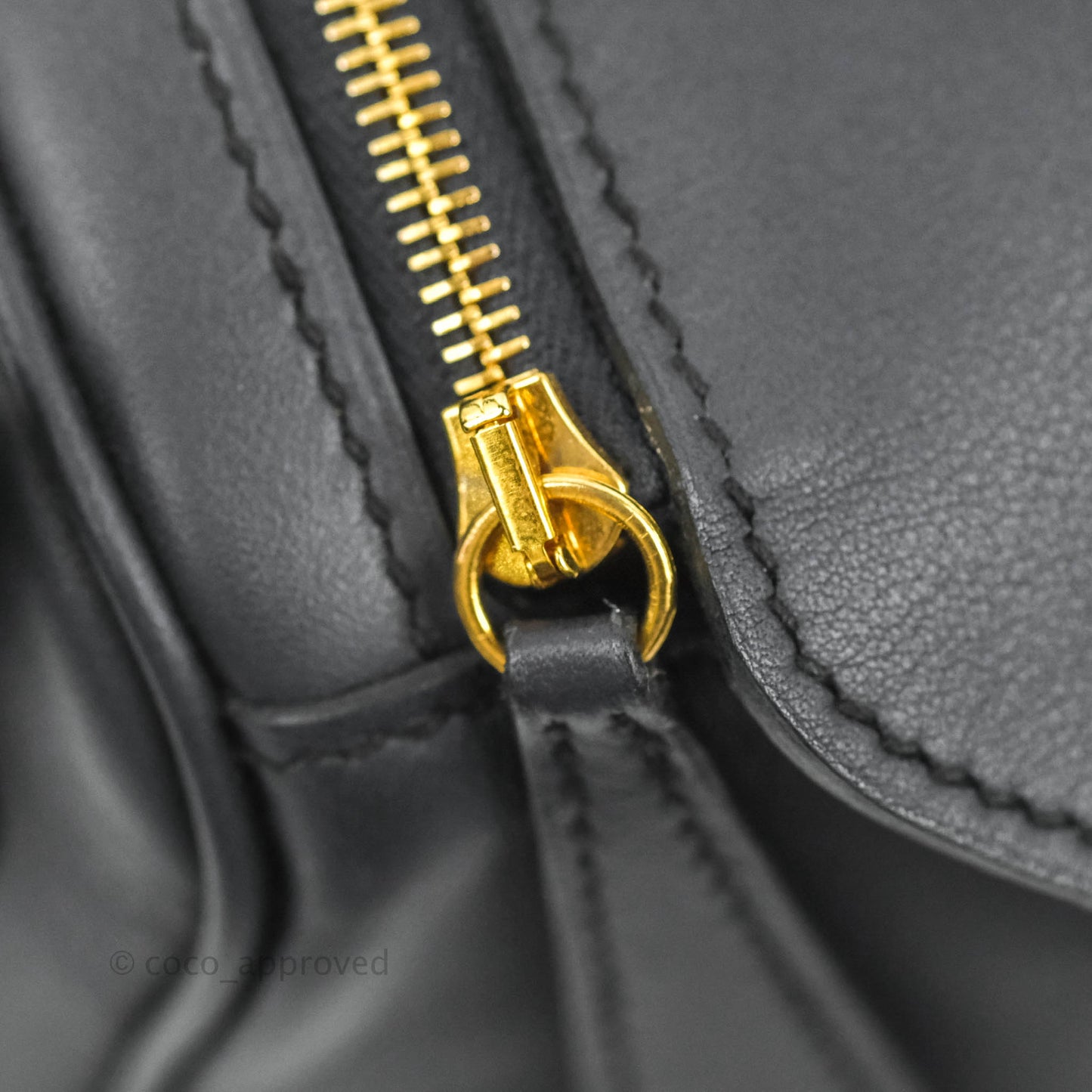 Hermès Lindy 26 Navy Swift Gold Hardware Special Edition