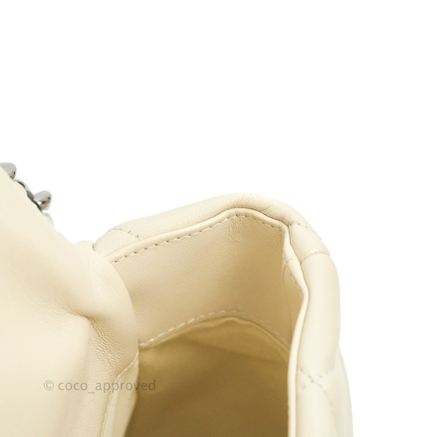 Chanel 19 Medium Ivory Mixed Hardware