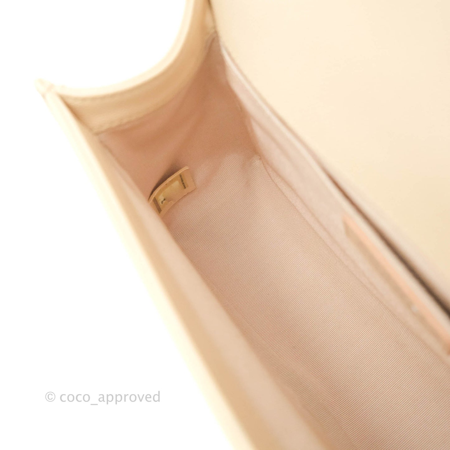 Chanel Chevron Medium Boy Light Pink Beige Caviar Ruthenium Hardware