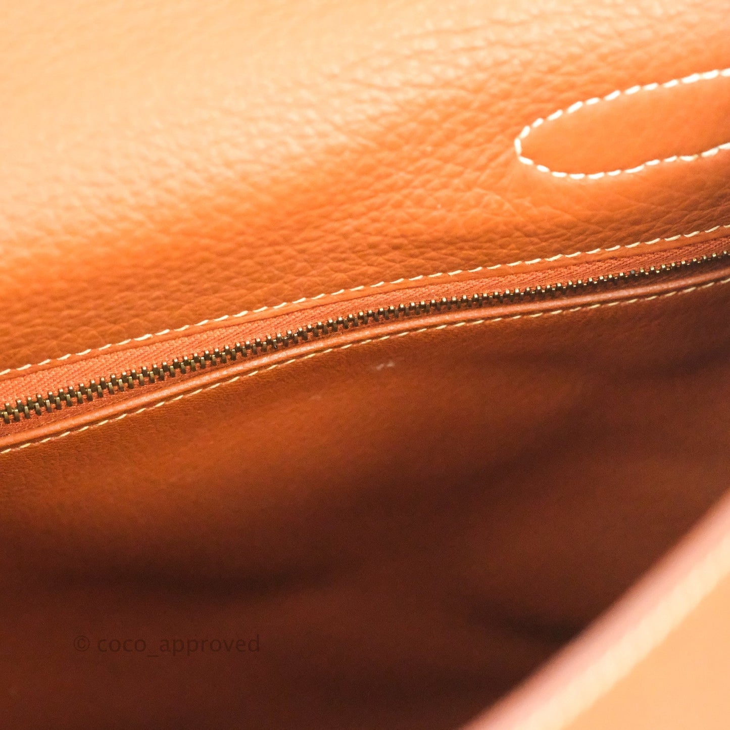 Hermès Kelly 32 Retourne Gold Clemence Gold Hardware