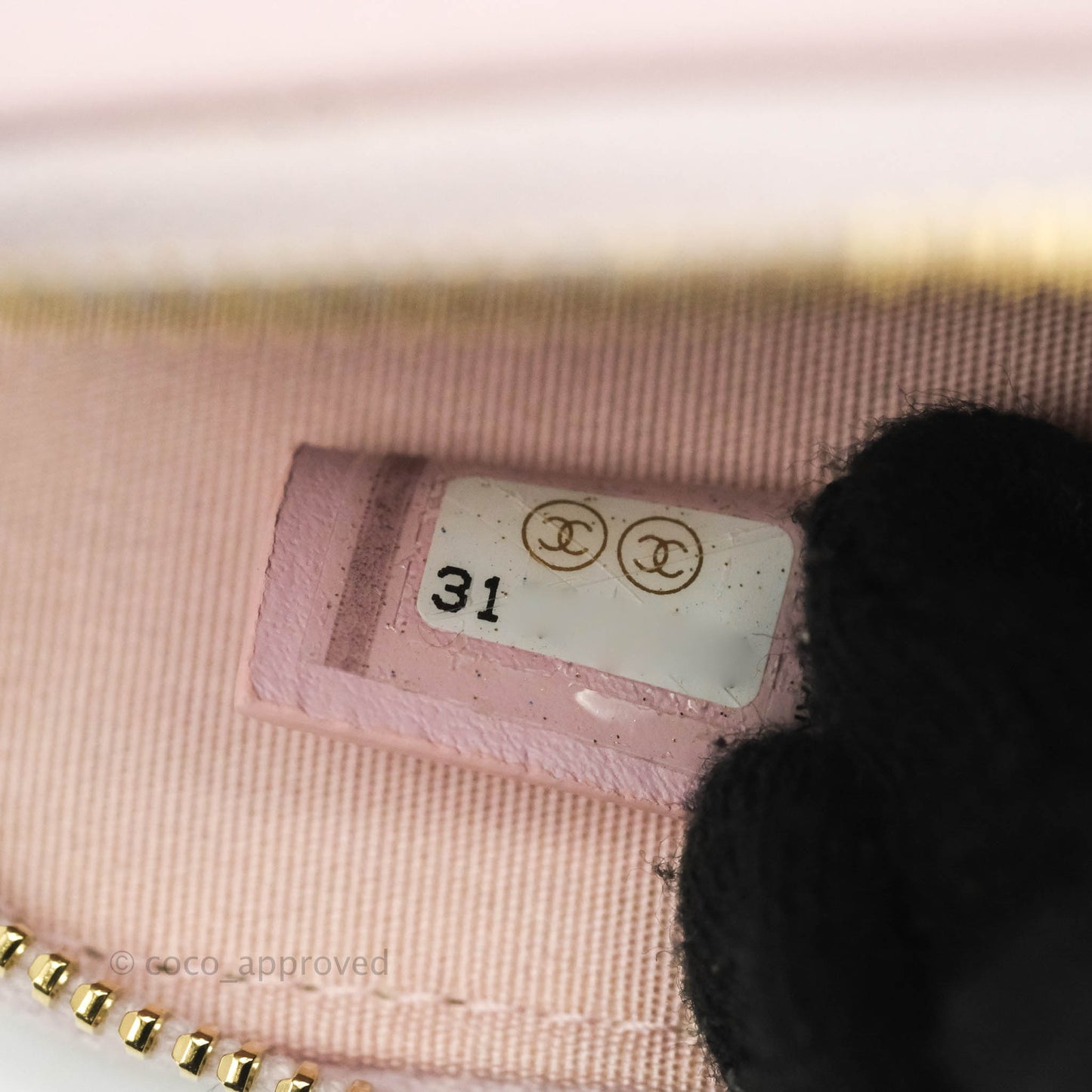 Chanel 19 Zip Card Holder Light Pink Lambskin Gold Hardware