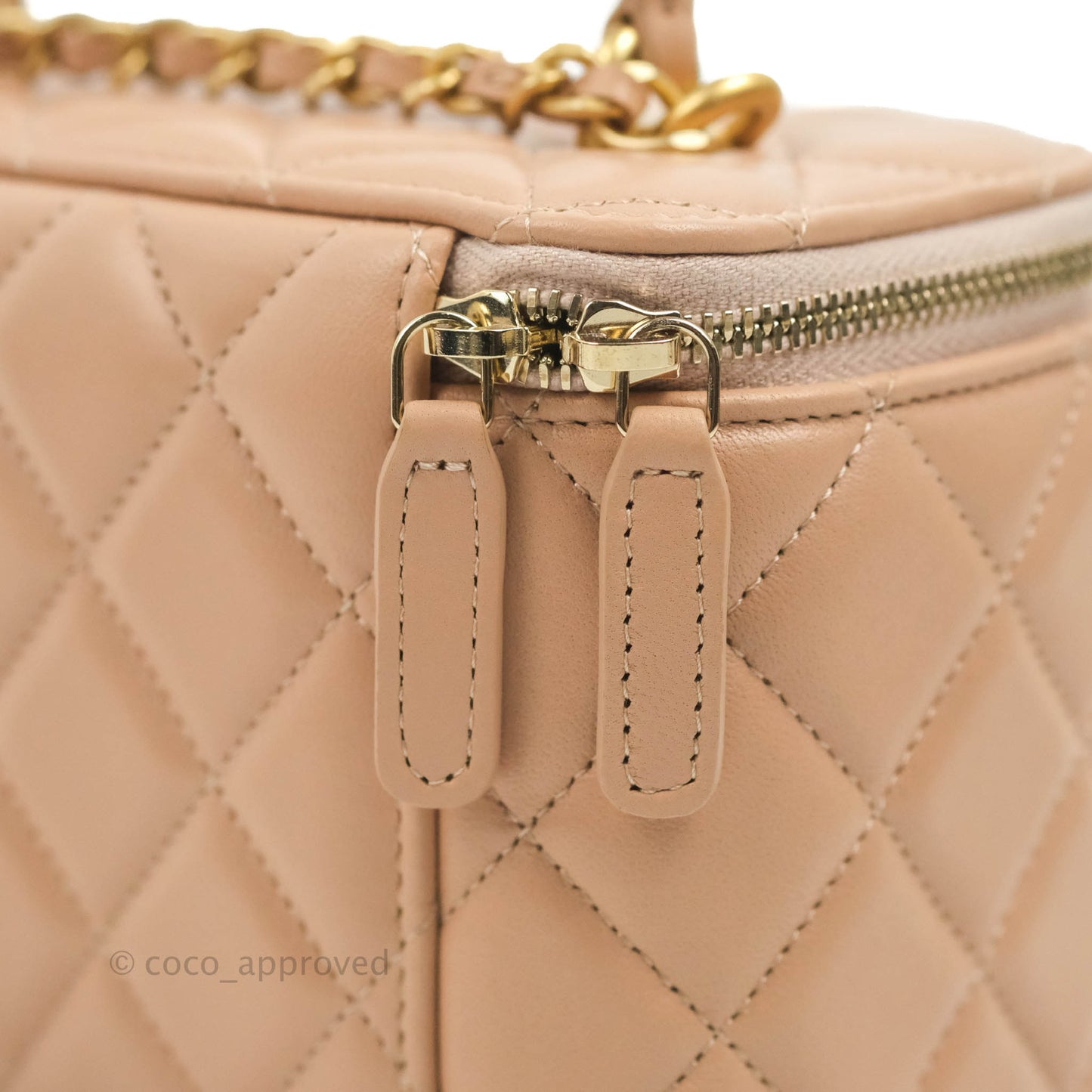 Chanel Vanity With Chain Beige Lambskin Aged Gold Hardware