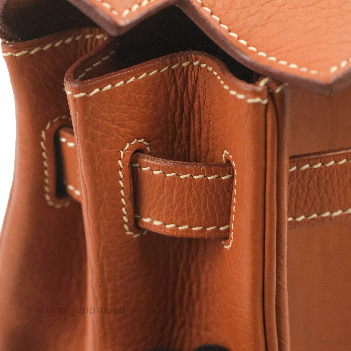 Hermès Kelly 32 Retourne Gold Clemence Gold Hardware