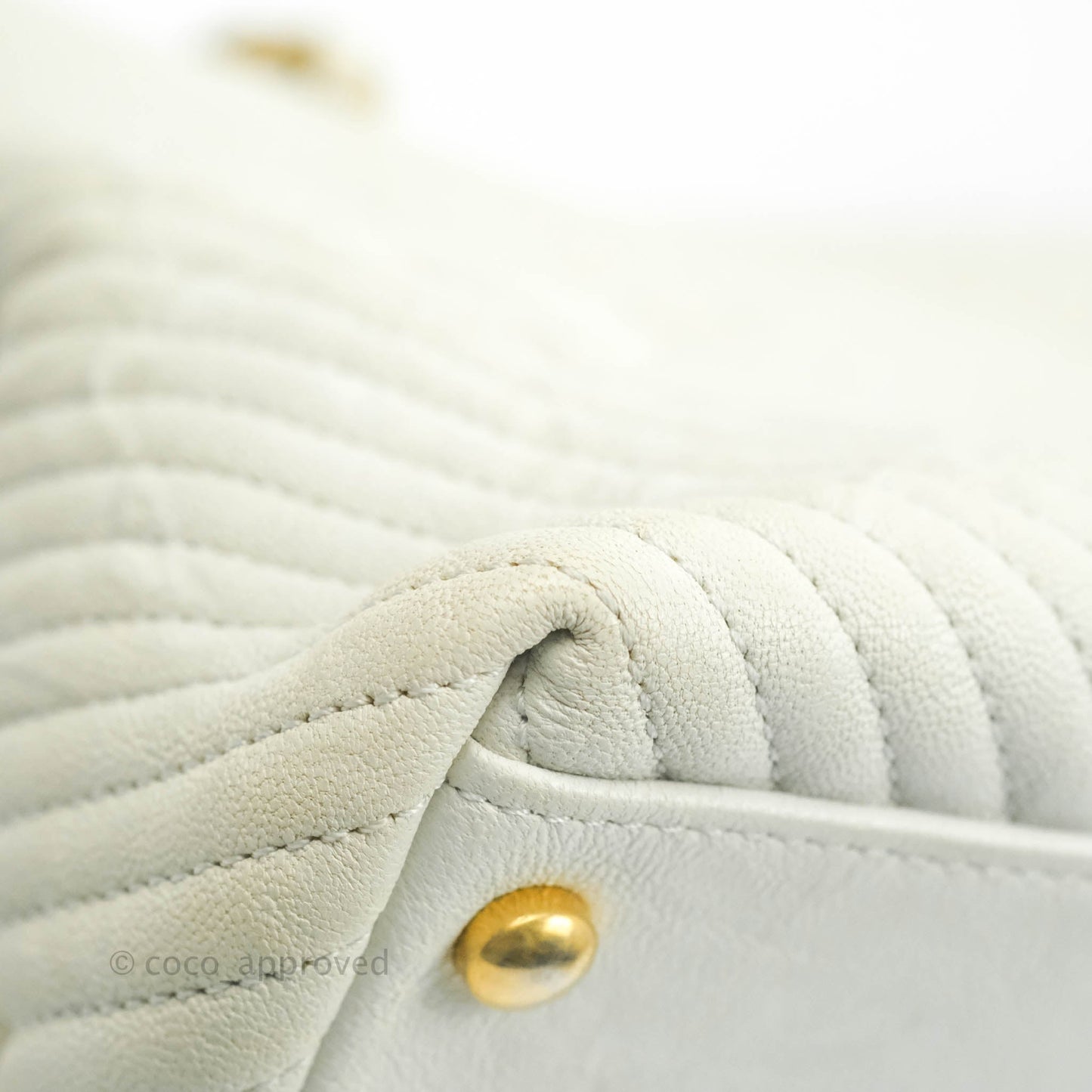 Chanel Chevron Surpique Tote White Crumpled Calfskin Aged Gold Hardware