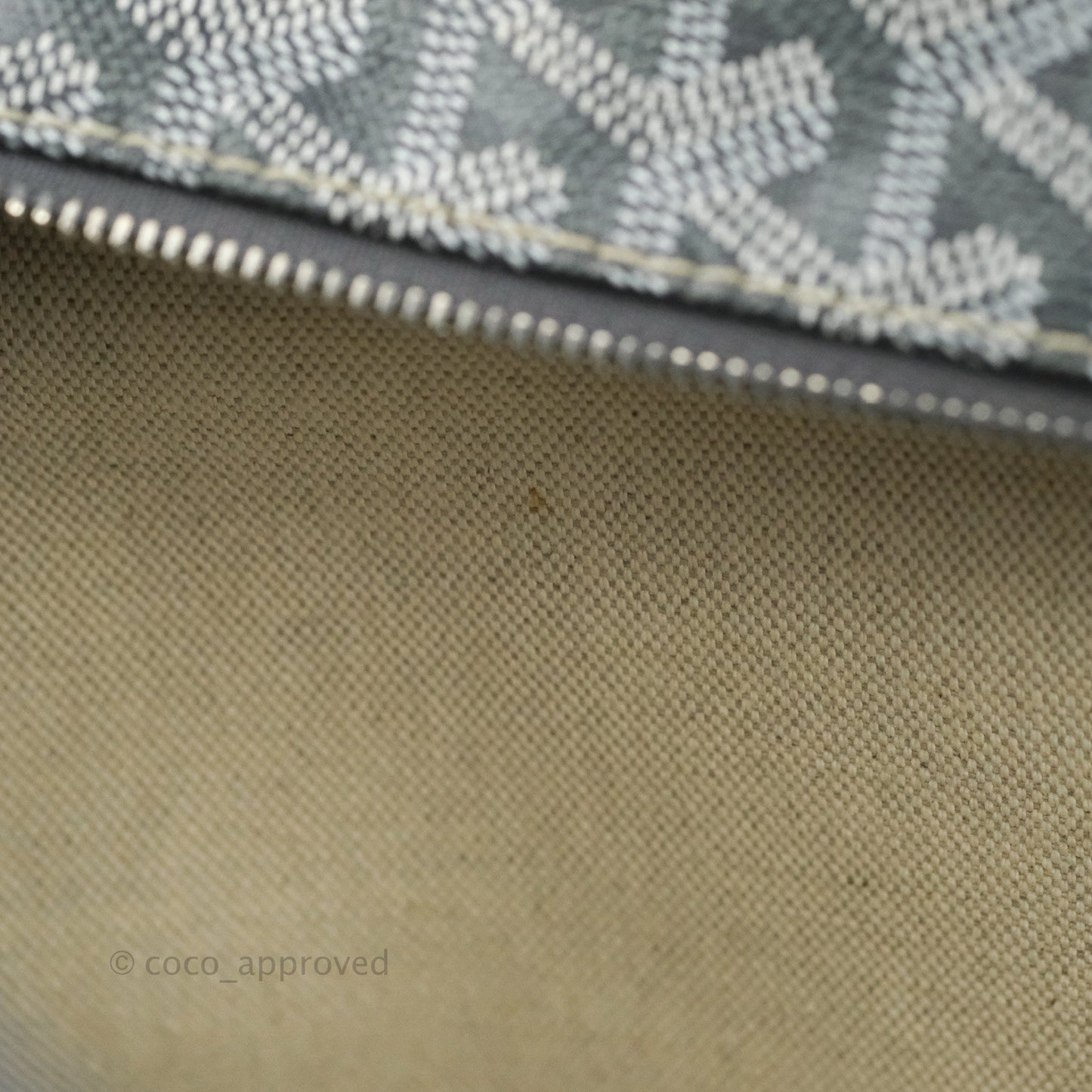 Goyard Artois Grey Goyardine Canvas PM⁣⁣⁣⁣⁣⁣⁣⁣⁣⁣⁣⁣⁣⁣⁣⁣⁣⁣⁣⁣
