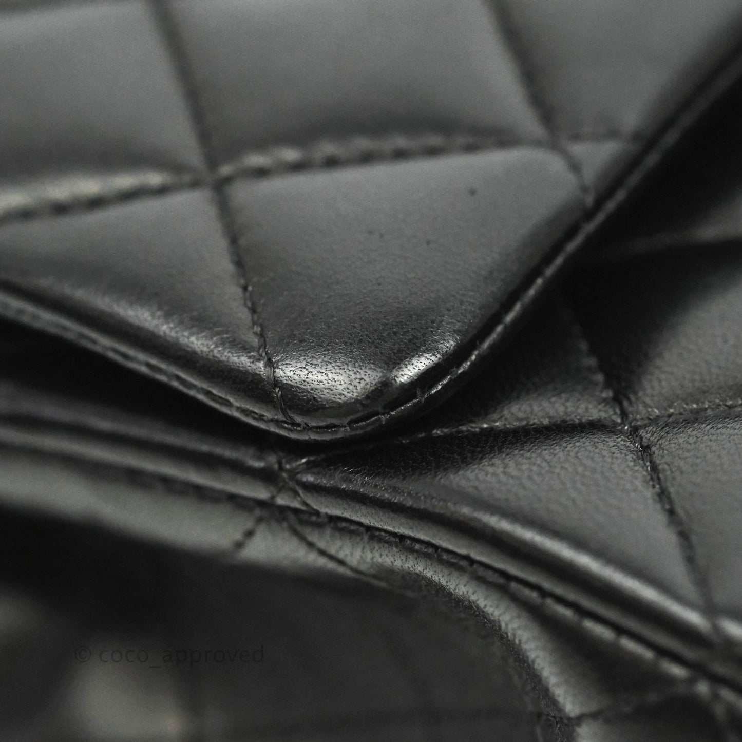 Chanel Classic M/L Flap Bag Black Lambskin Gold Hardware