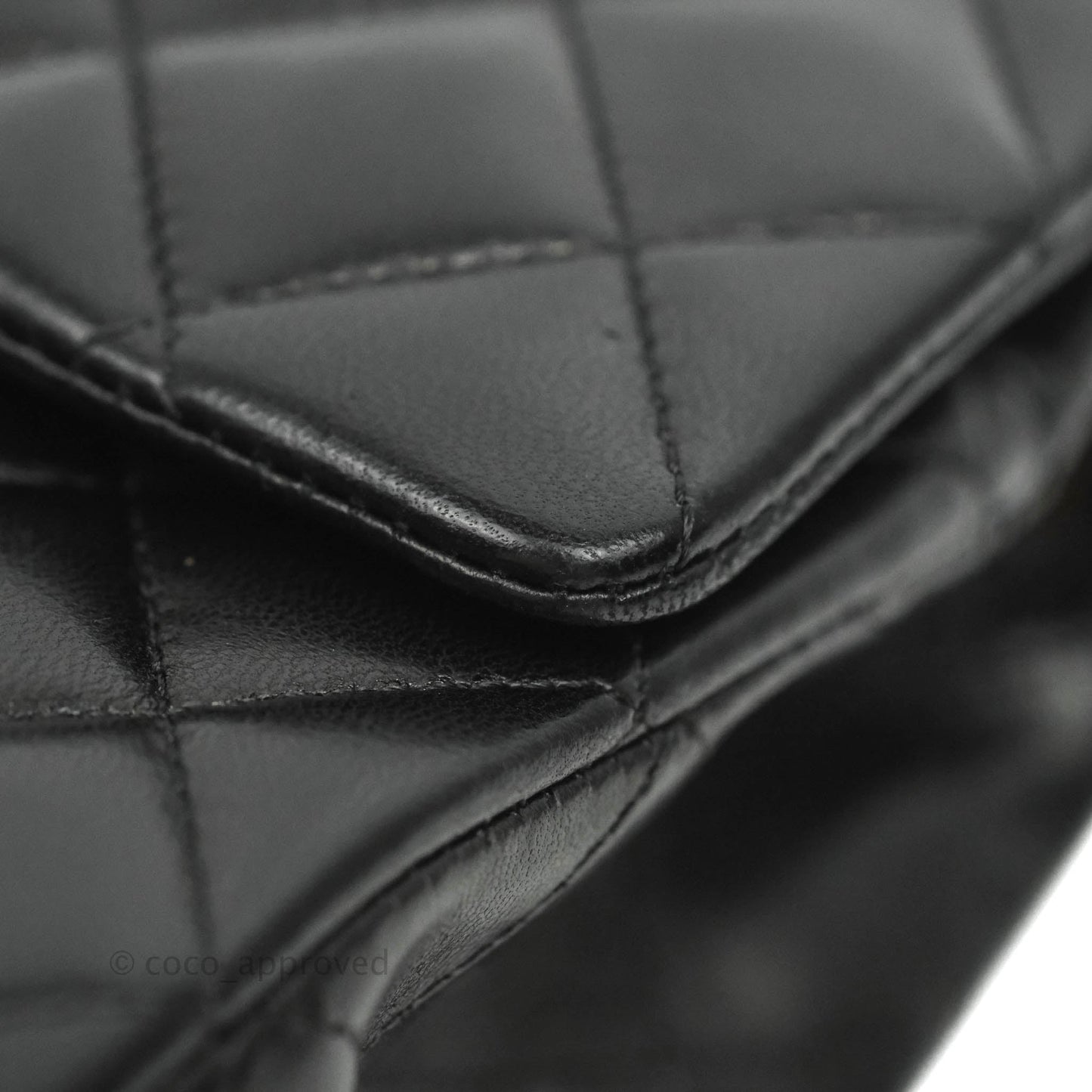 Chanel Classic M/L Flap Bag Black Lambskin Gold Hardware