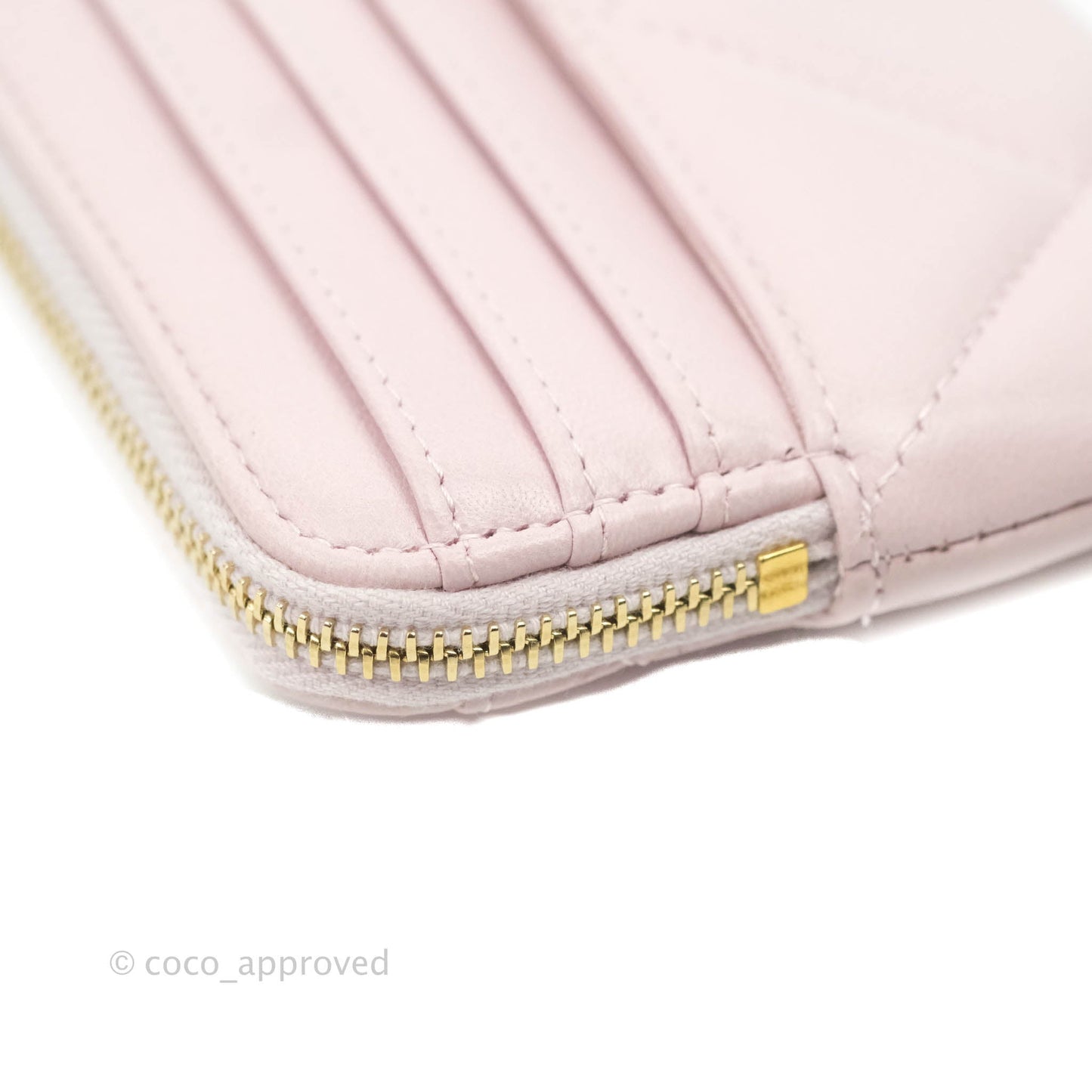 Chanel 19 Zip Card Holder Light Pink Lambskin Gold Hardware
