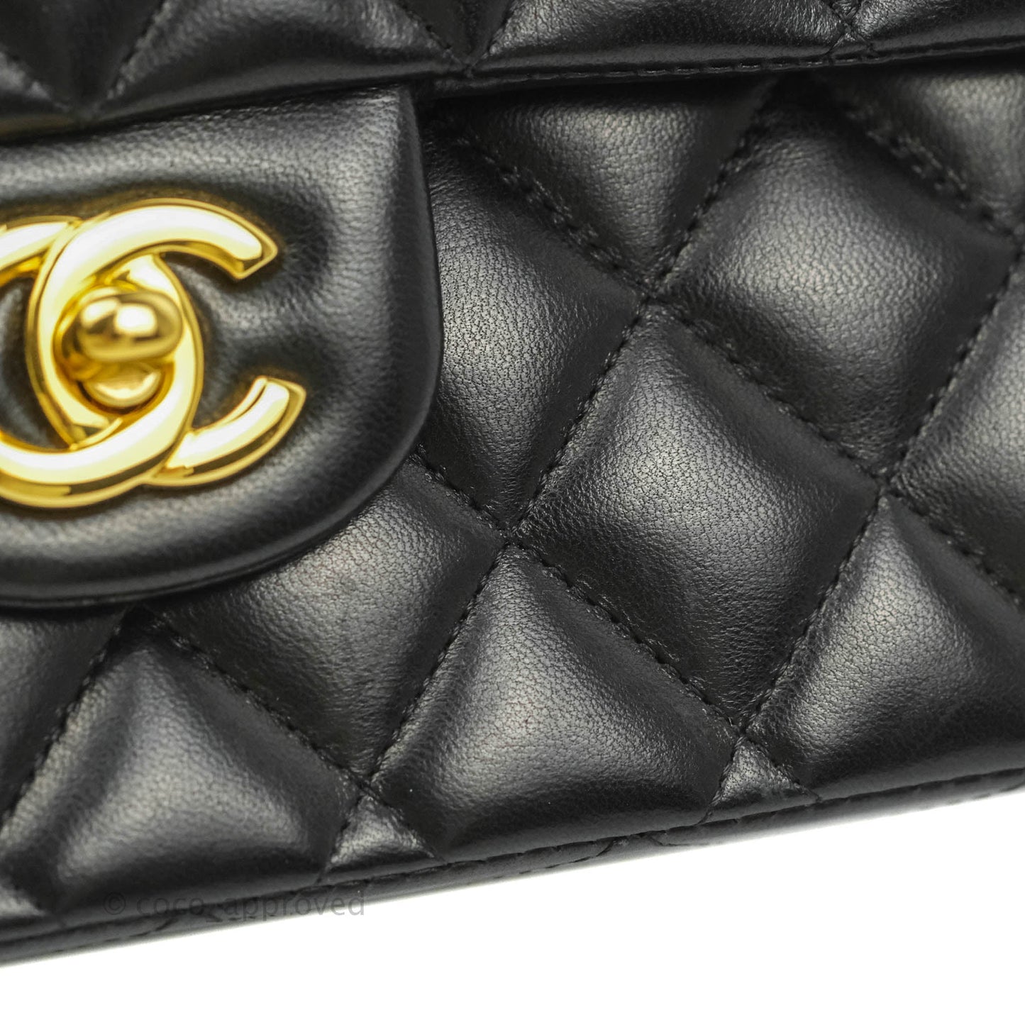 Chanel Classic M/L Flap Bag Black Lambskin Gold Hardware