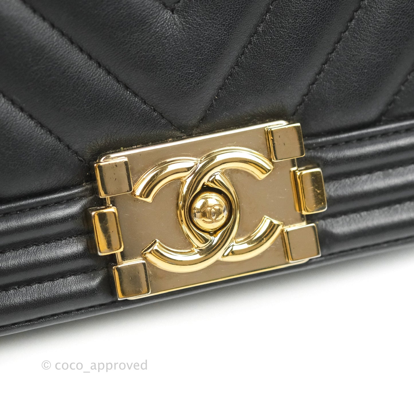 Chanel Chevron Medium Boy Black Calfskin Gold Hardware