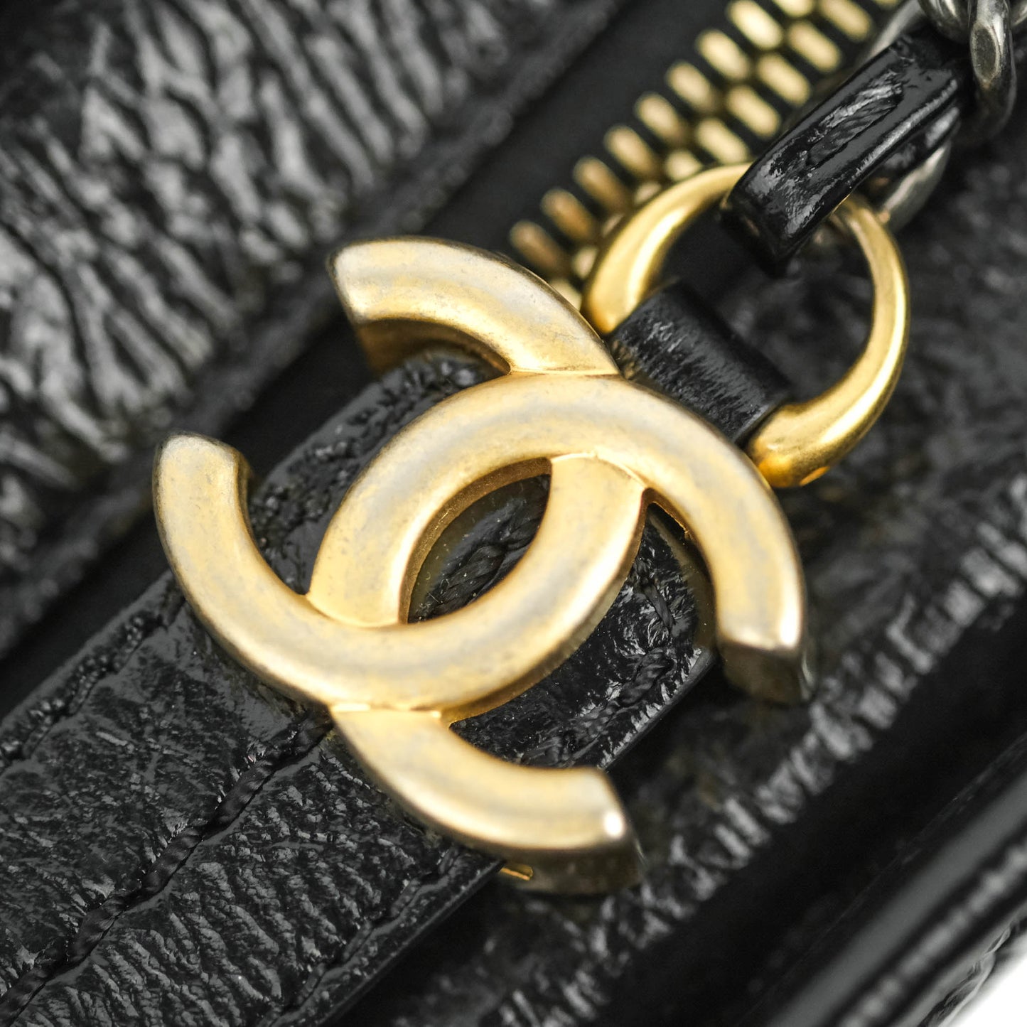 Chanel New Medium Gabrielle Hobo Black Shiny Aged Calfskin Mixed Hardware 20A