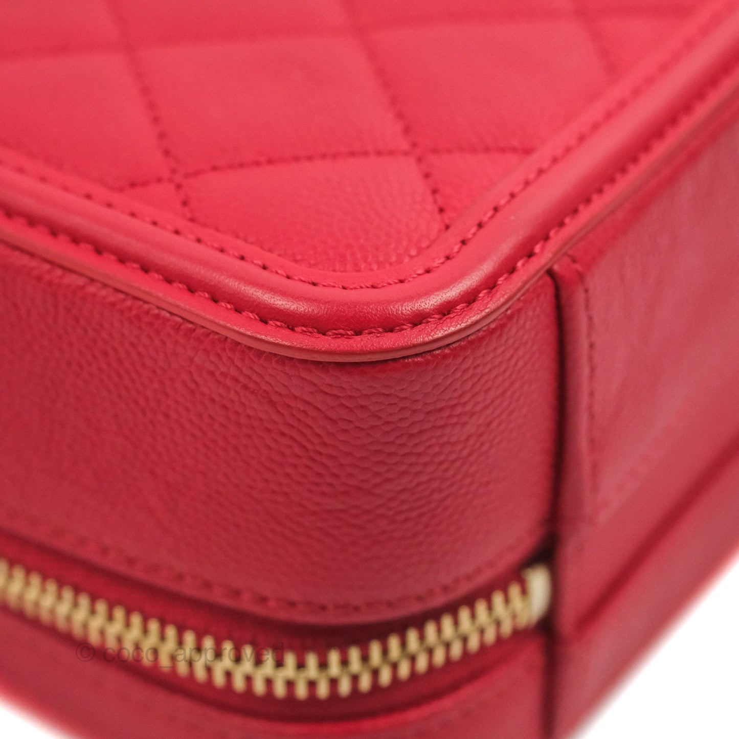 Chanel Quilted Small CC Filigree Vanity Case Red Caviar Gold Hardware