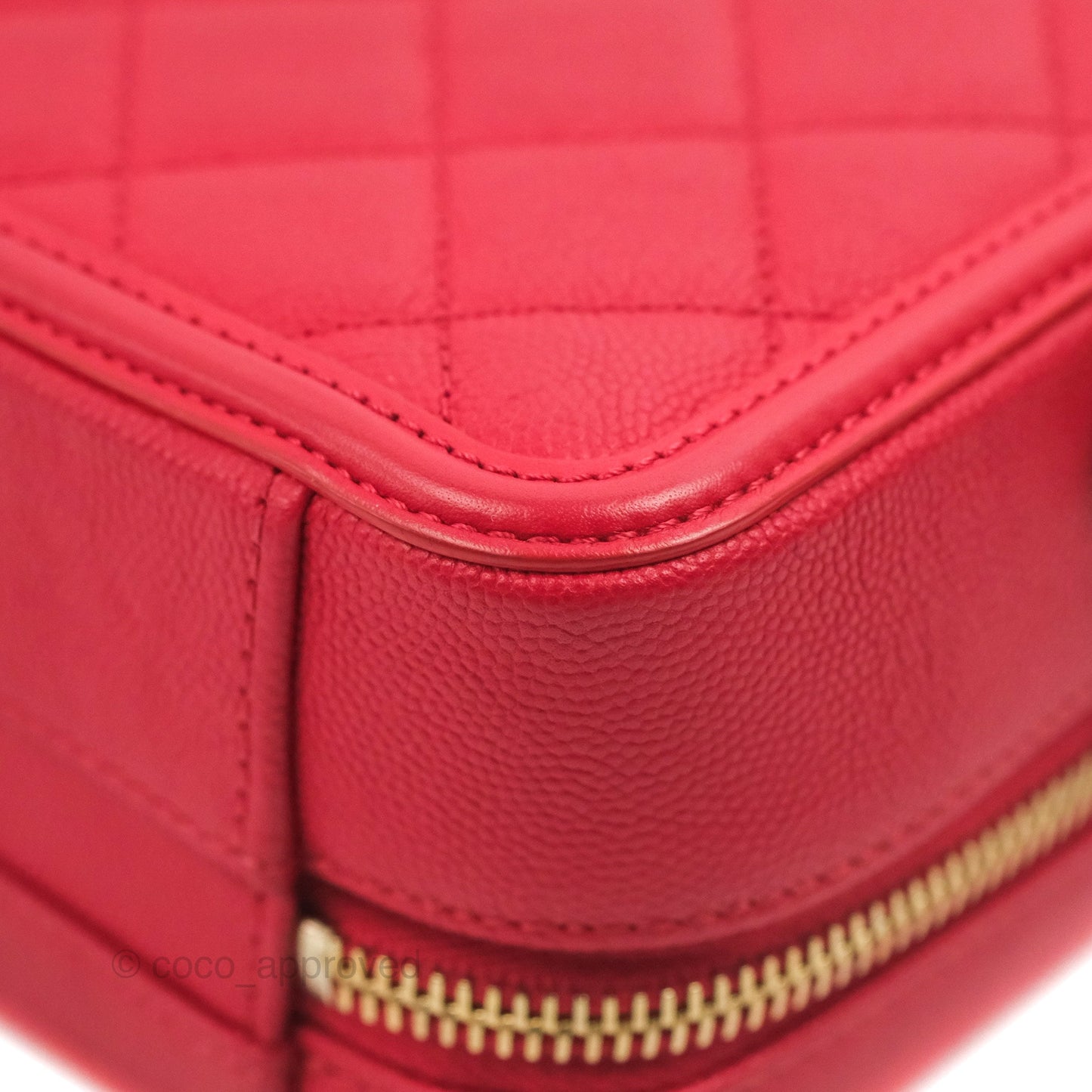 Chanel Quilted Small CC Filigree Vanity Case Red Caviar Gold Hardware