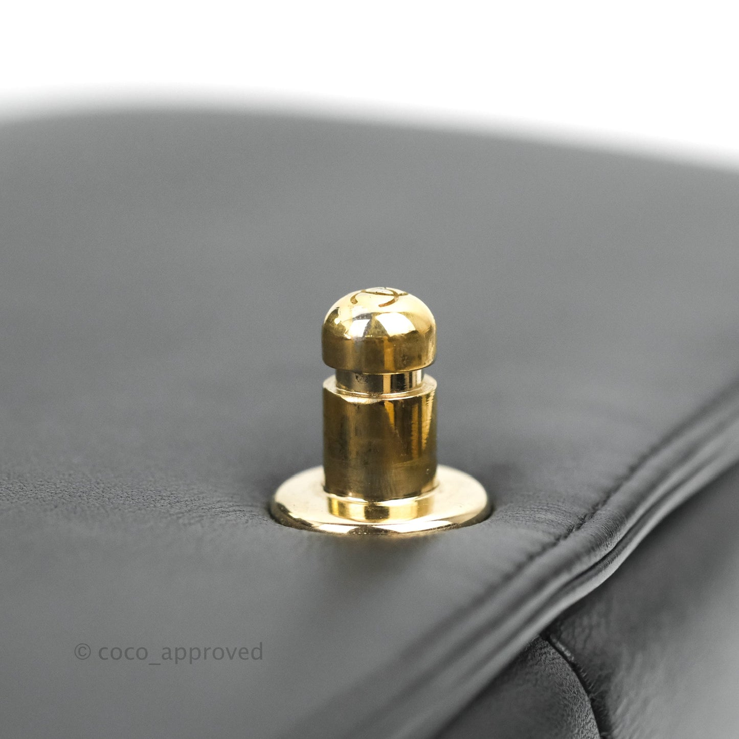 Chanel Chevron Medium Boy Black Calfskin Gold Hardware