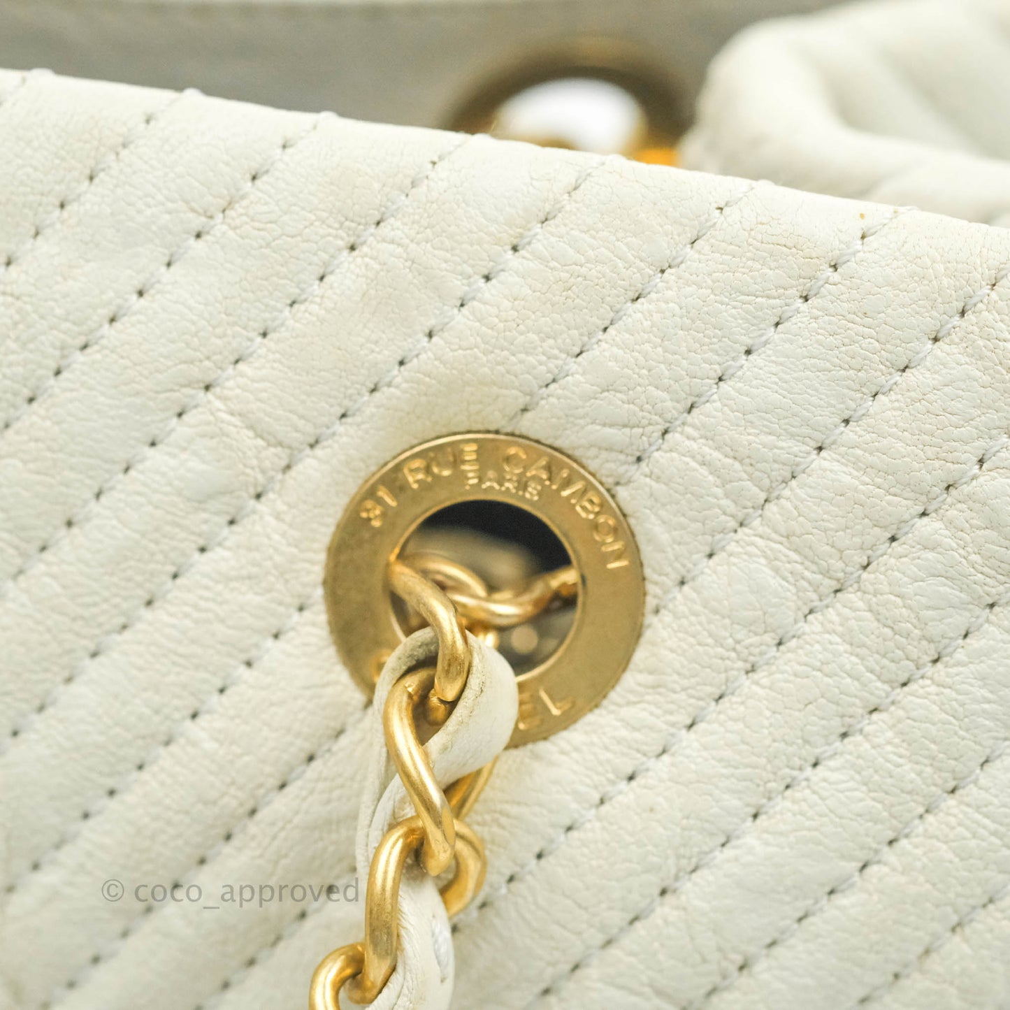 Chanel Chevron Surpique Tote White Crumpled Calfskin Aged Gold Hardware