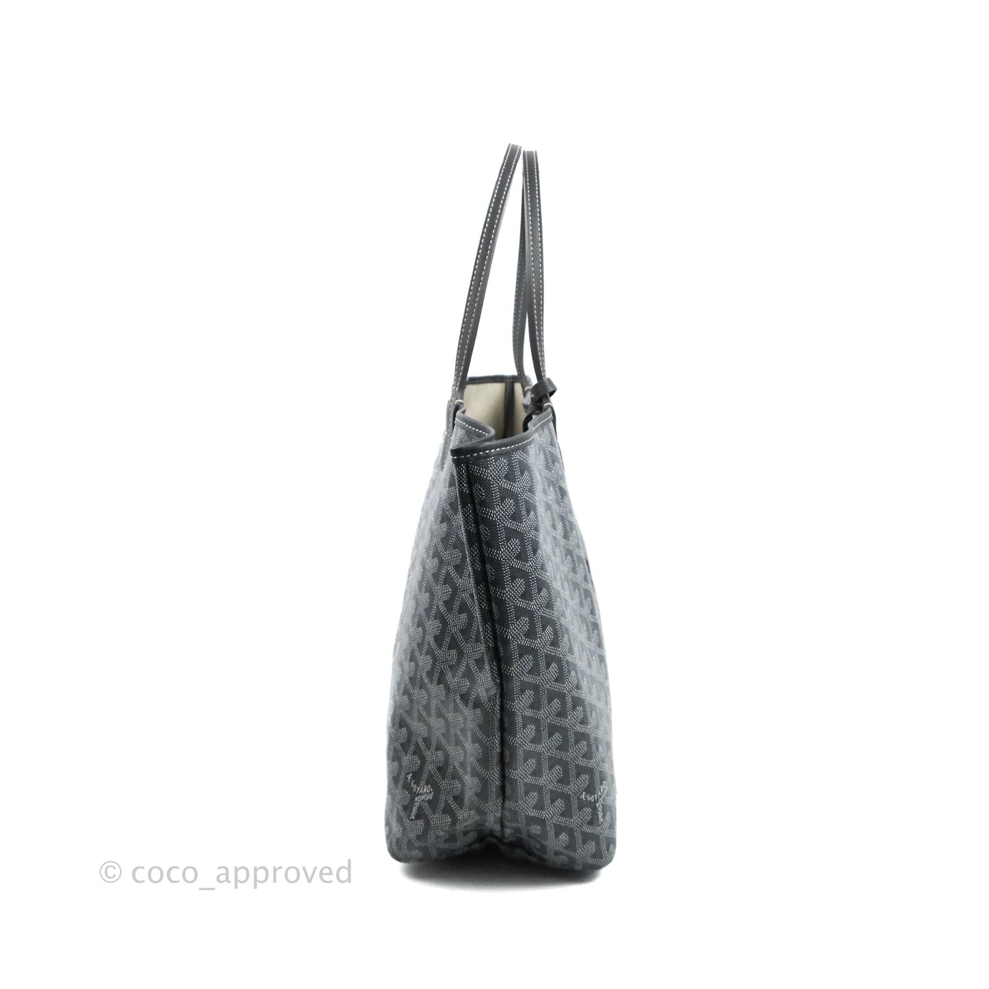 Goyard St Louis Tote PM ⁣⁣⁣⁣⁣⁣⁣⁣⁣⁣⁣⁣⁣⁣⁣⁣⁣⁣⁣⁣Goyardine Canvas Grey