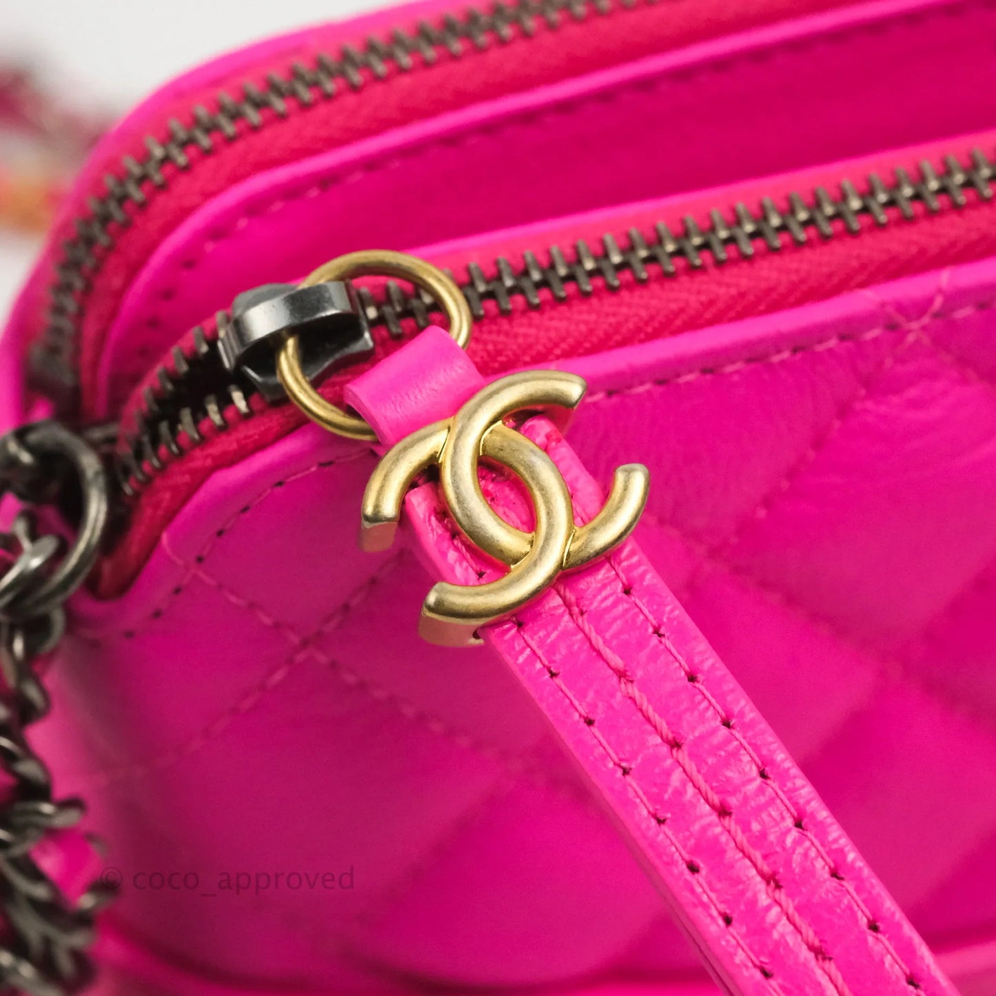 Chanel Gabrielle Clutch With Chain Goatskin Neo Pink Mixed Hardware