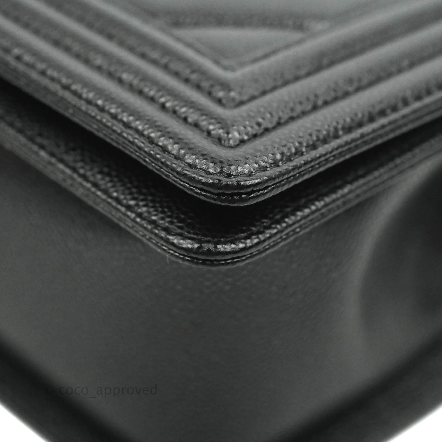 Chanel Boy Chevron Medium Black Caviar Gold Hardware
