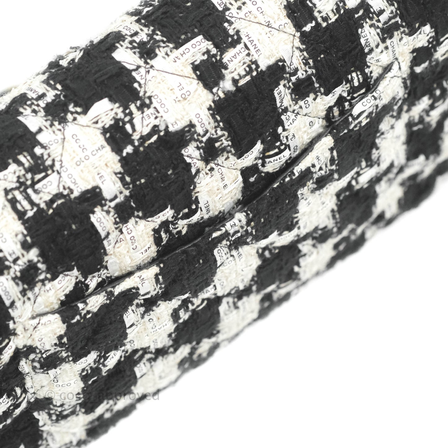 Chanel Quilted M/L Medium Double Flap Black White Houndstooth Tweed Gold Hardware