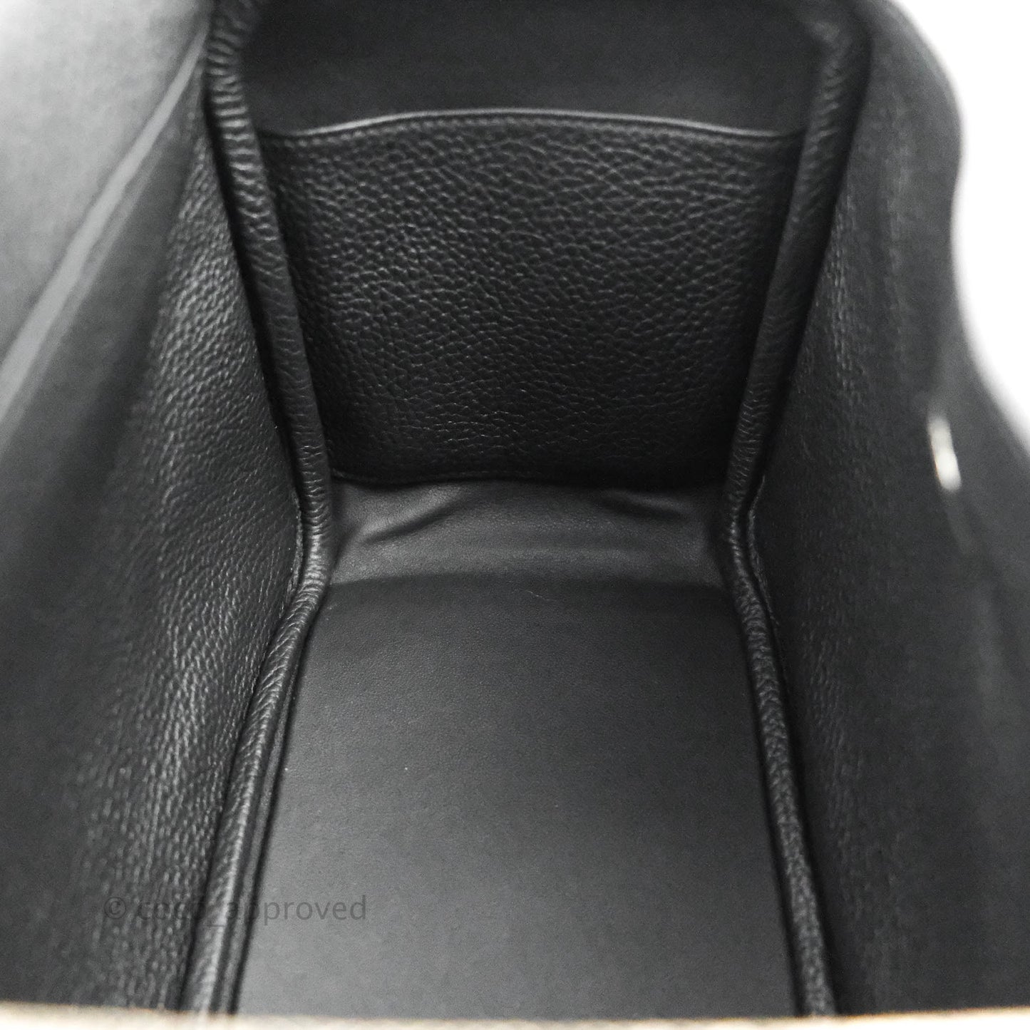 Hermès Lindy 26 Black Taurillon Clemence Palladium Hardware