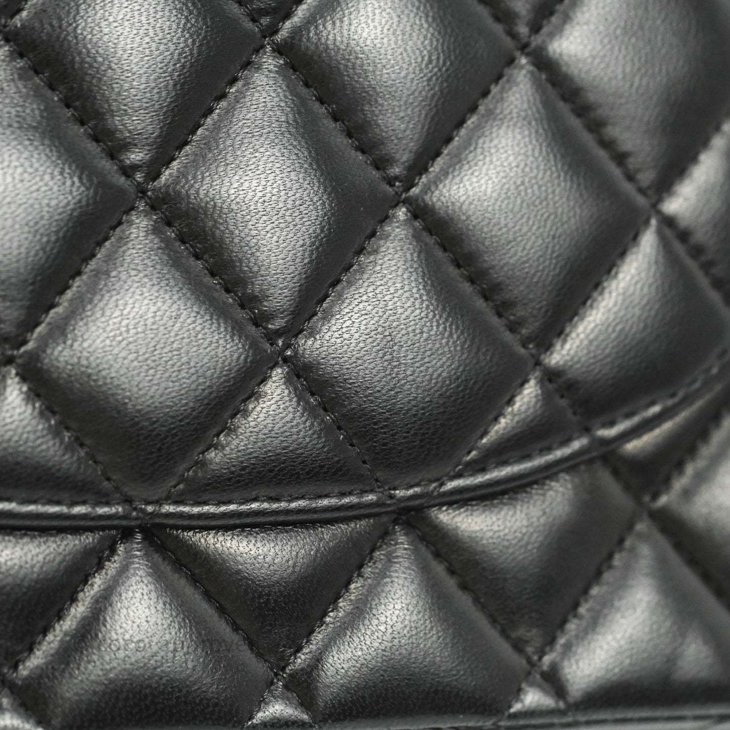 Chanel Classic M/L Flap Bag Black Lambskin Gold Hardware