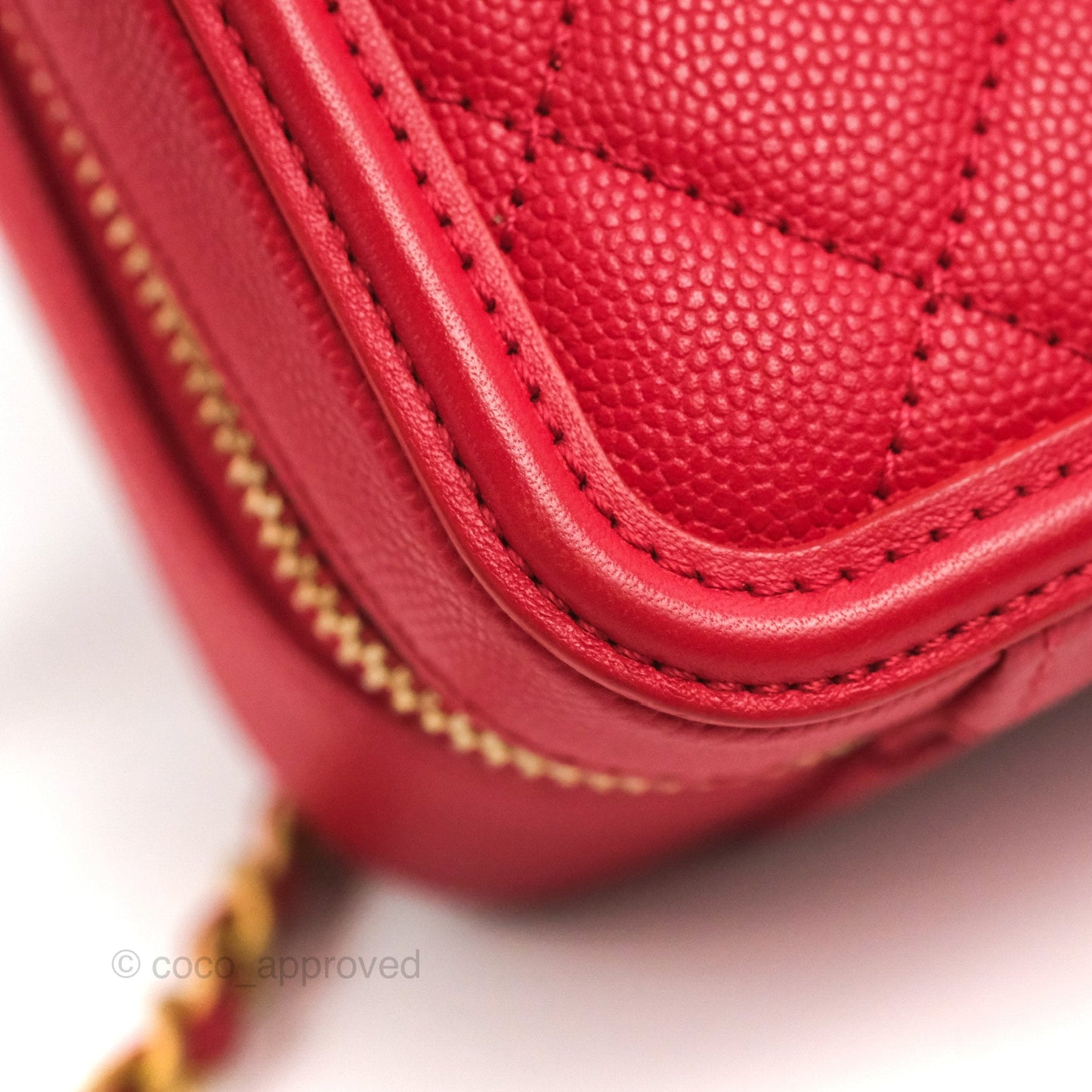 Chanel Quilted Small CC Filigree Vanity Case Red Caviar Gold Hardware