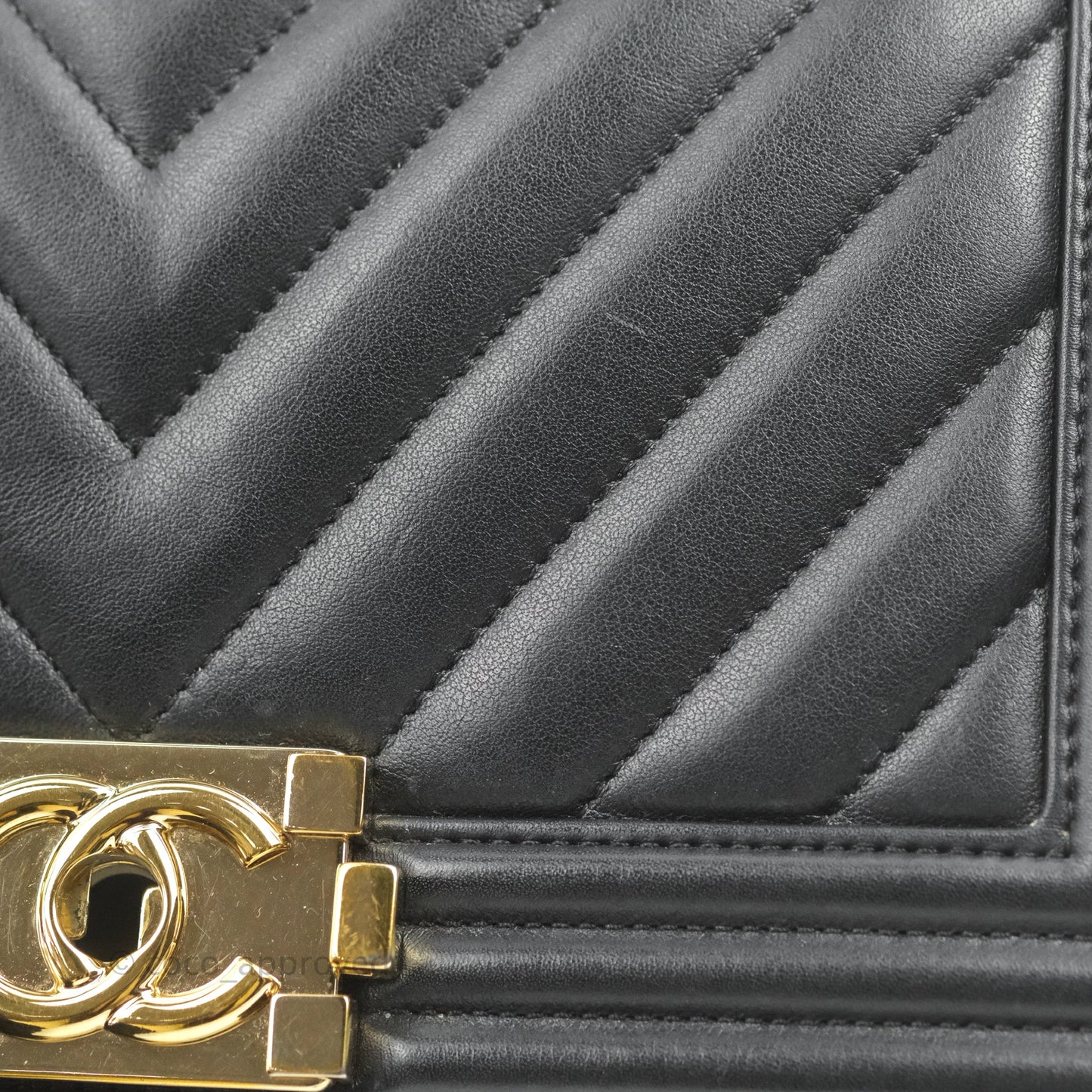 Chanel Chevron Medium Boy Black Calfskin Gold Hardware