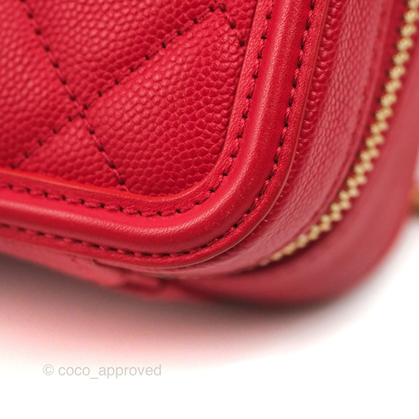 Chanel Quilted Small CC Filigree Vanity Case Red Caviar Gold Hardware