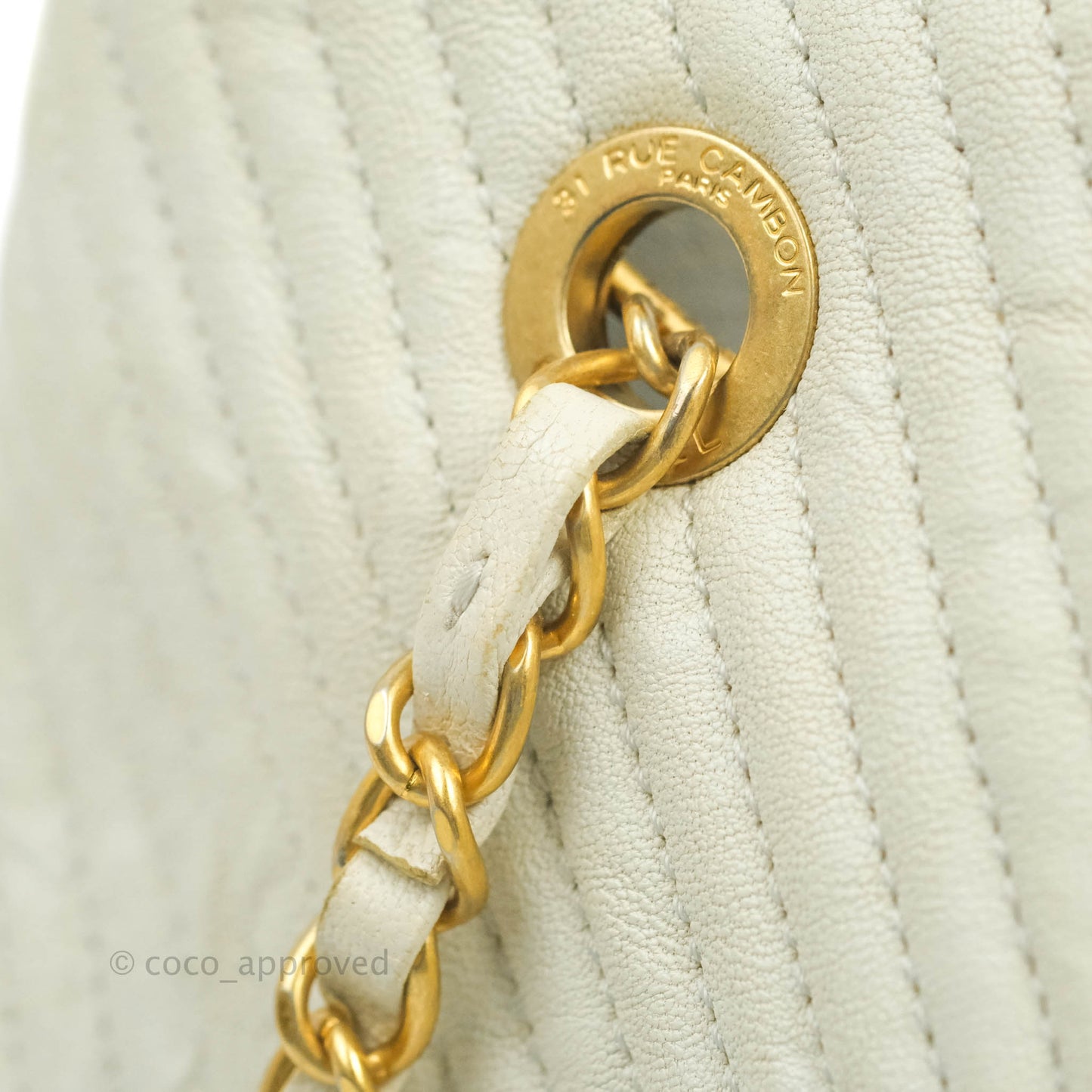 Chanel Chevron Surpique Tote White Crumpled Calfskin Aged Gold Hardware