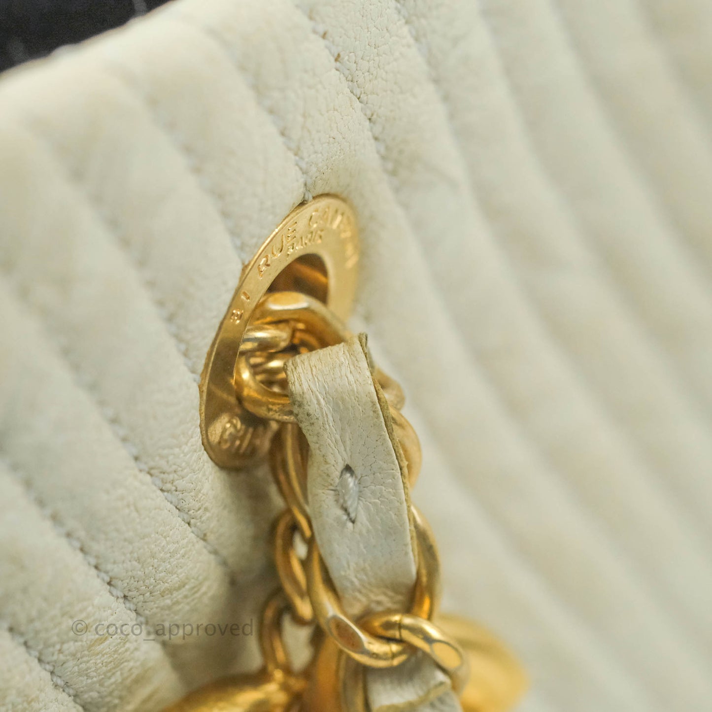 Chanel Chevron Surpique Tote White Crumpled Calfskin Aged Gold Hardware