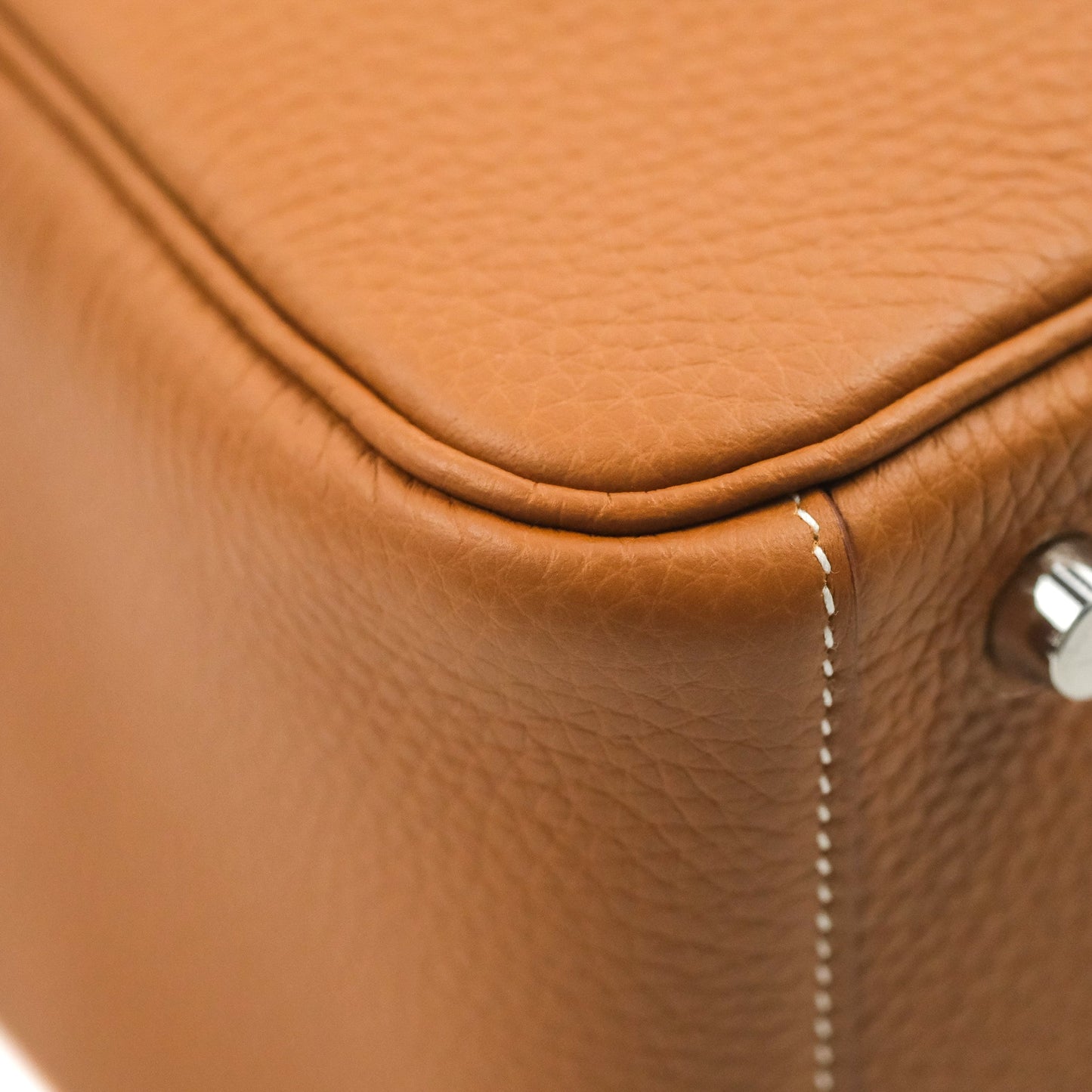 Hermès Lindy 26 Taurillon Clemence Gold Palladium Hardware