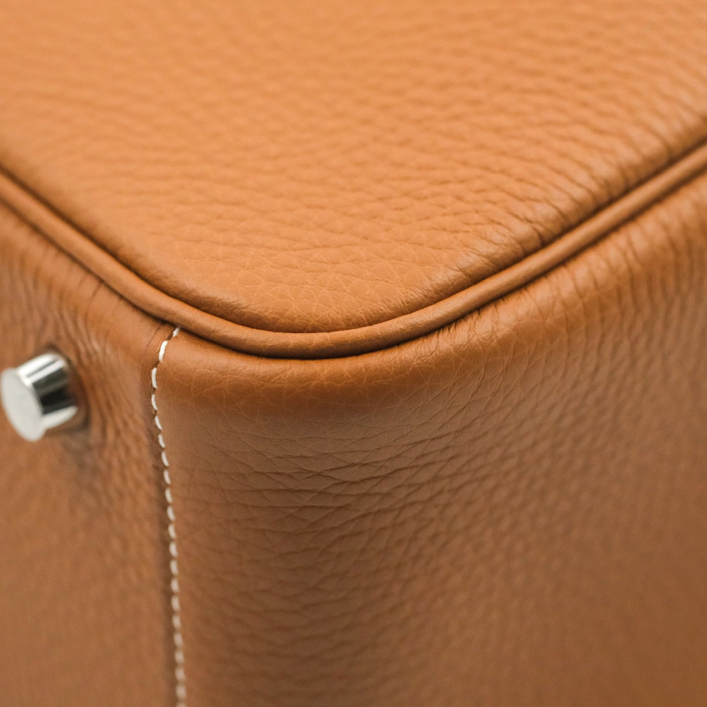 Hermès Lindy 26 Taurillon Clemence Gold Palladium Hardware
