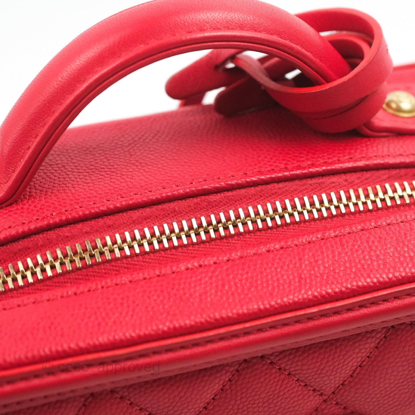 Chanel Quilted Small CC Filigree Vanity Case Red Caviar Gold Hardware