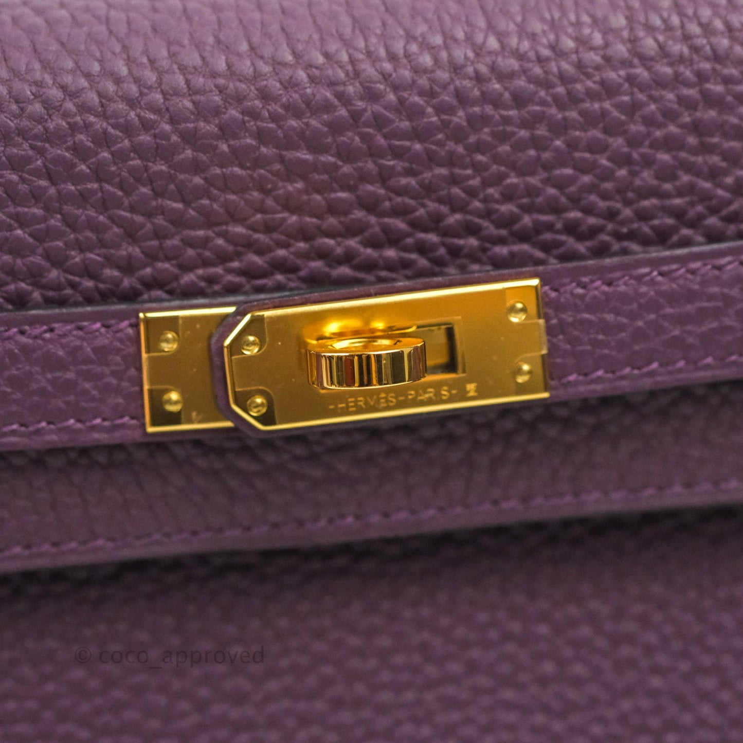 Hermès Retourne Kelly 25 Cassis Gold Hardware