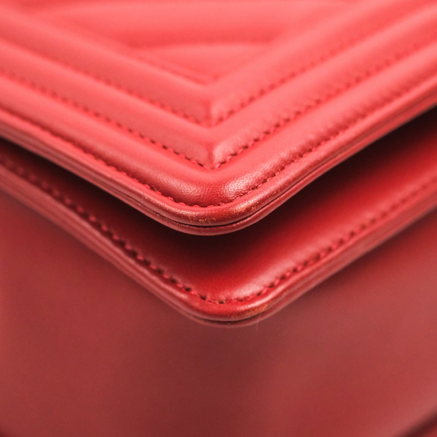 Chanel Medium Boy Chevron Red Calfskin Ruthenium Hardware