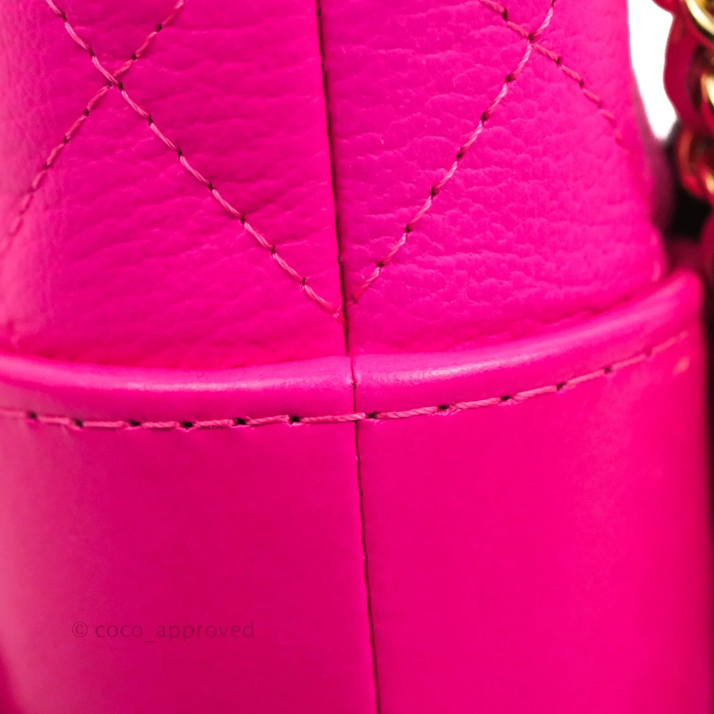 Chanel Gabrielle Clutch With Chain Goatskin Neo Pink Mixed Hardware